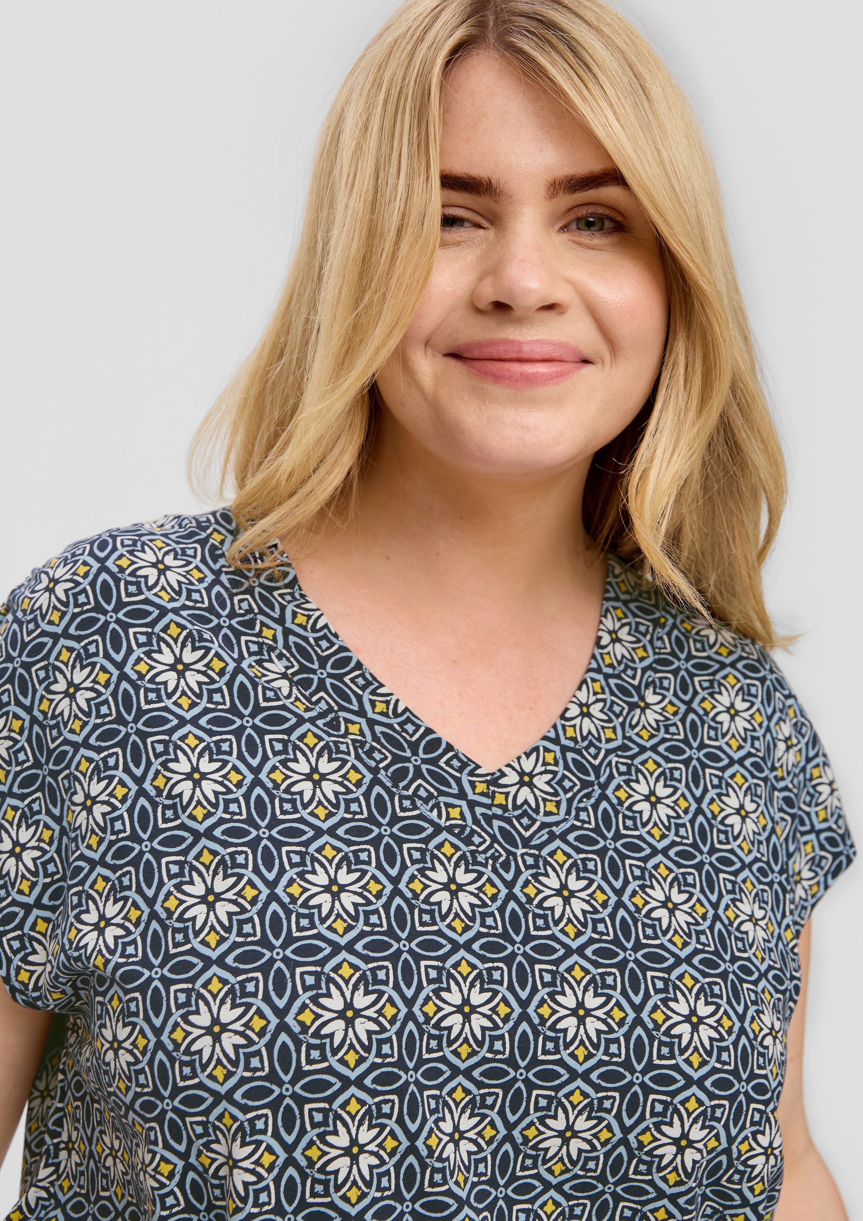 s.Oliver Kurzarmshirt Blusenshirt aus Viskose günstig online kaufen