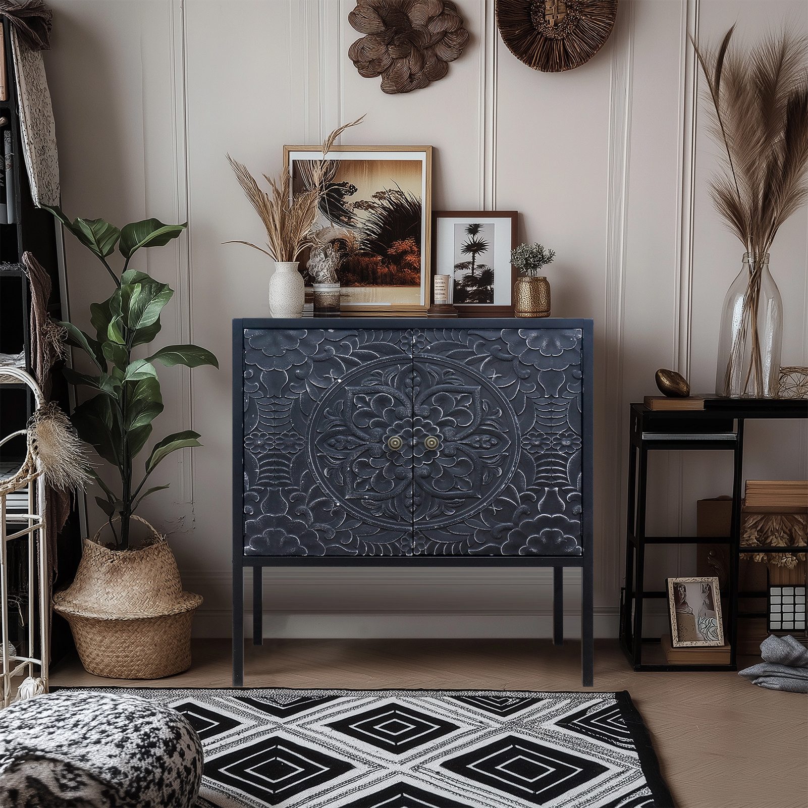 G-LEAF Kommode Aufbewahrungsschrank in Vintage Boho Stil, mit 2 geschnitzten Türen, mit verstellbarem Regal, Holzplatte und Metall-Beinen, 74.5×32×70cm