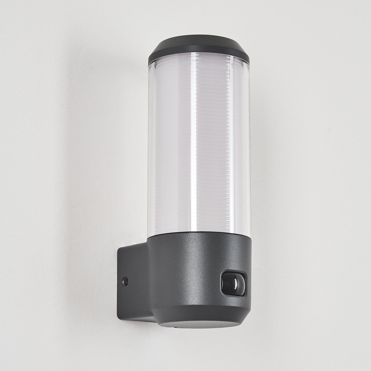 hofstein Außen-Wandleuchte Außenlampe mit Leuchtmittel, Bewegungsmelder E27 außen Metall/Kunststoff, (10 mit 1 Wandlampe x IP44, Sensor cm), aus für ohne
