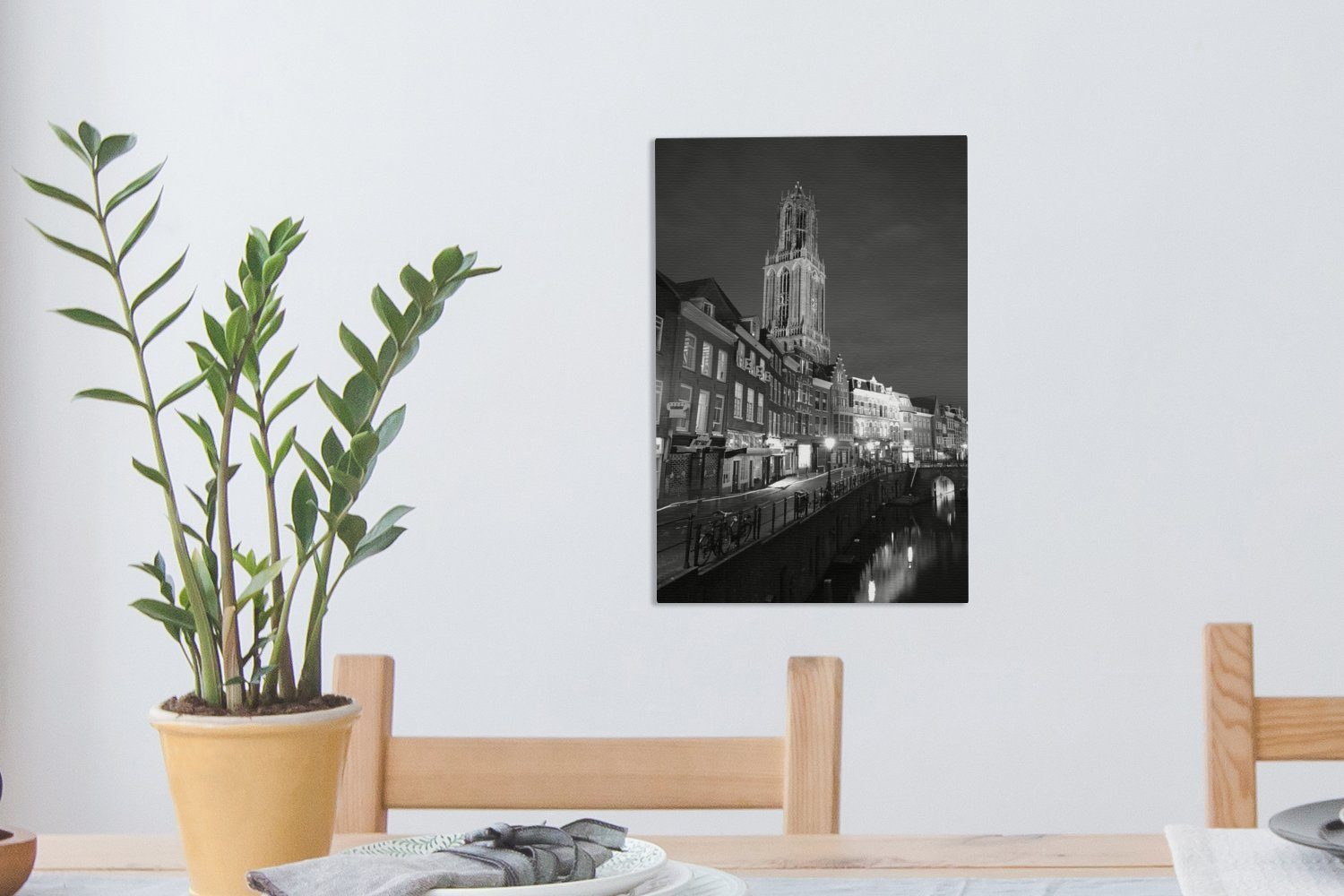 fertig Leinwandbild Niederlanden bespannt Domturm 20x30 Der Utrecht die Zackenaufhänger, inkl. St), alte OneMillionCanvasses® den und von -, in cm Gemälde, Gracht (1 Leinwandbild