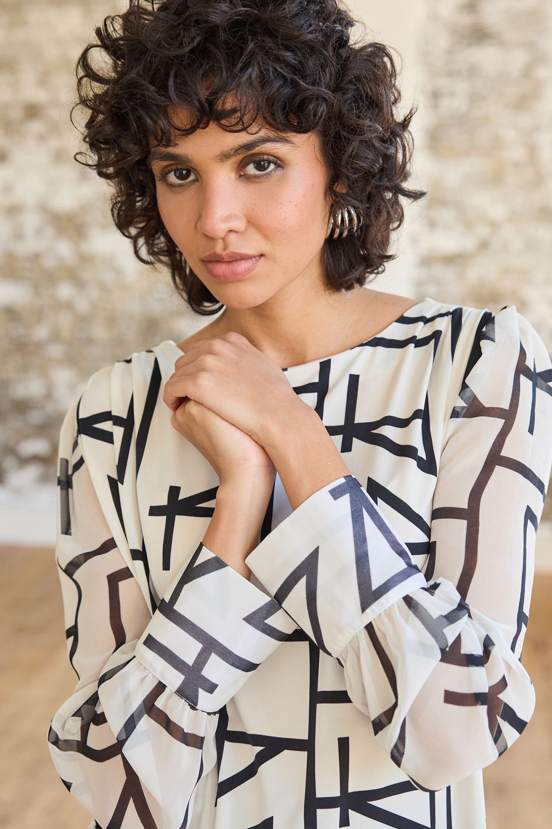Next Blusenshirt Langärmelige Rundhalsbluse mit Bündchen (1-tlg)