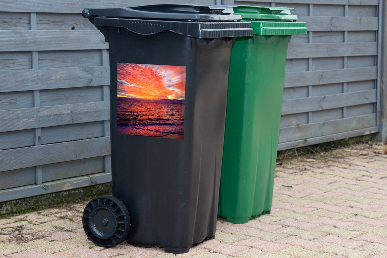 Container, Mülleimer-aufkleber, - Sonnenuntergang Sticker, Strand (1 MuchoWow Rot - Wandsticker St), Abfalbehälter Mülltonne,