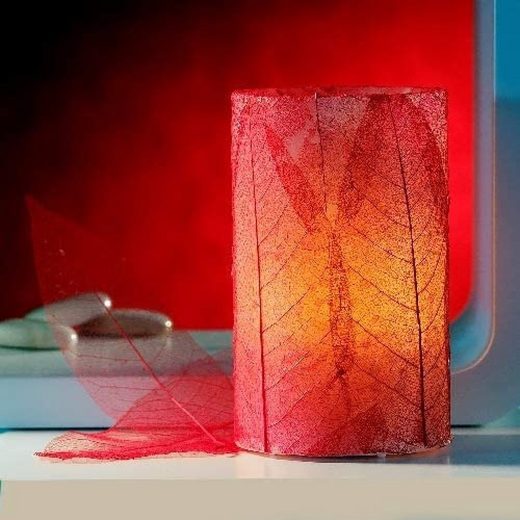 JOKA international LED-Kerze »Flammenlose Echtwachskerze Made by Nature, beklebt mit echten Blättern in rot«