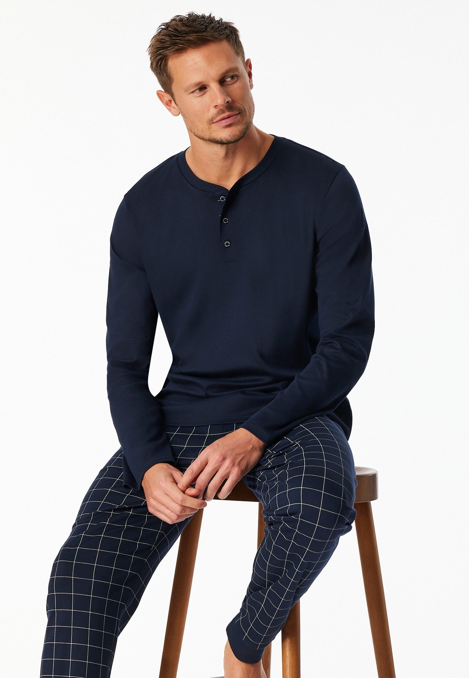 Schiesser Pyjama Fine Interlock (2 tlg) Rundhalsausschnitt mit Kopfleiste, langärmelig, Komfortbund