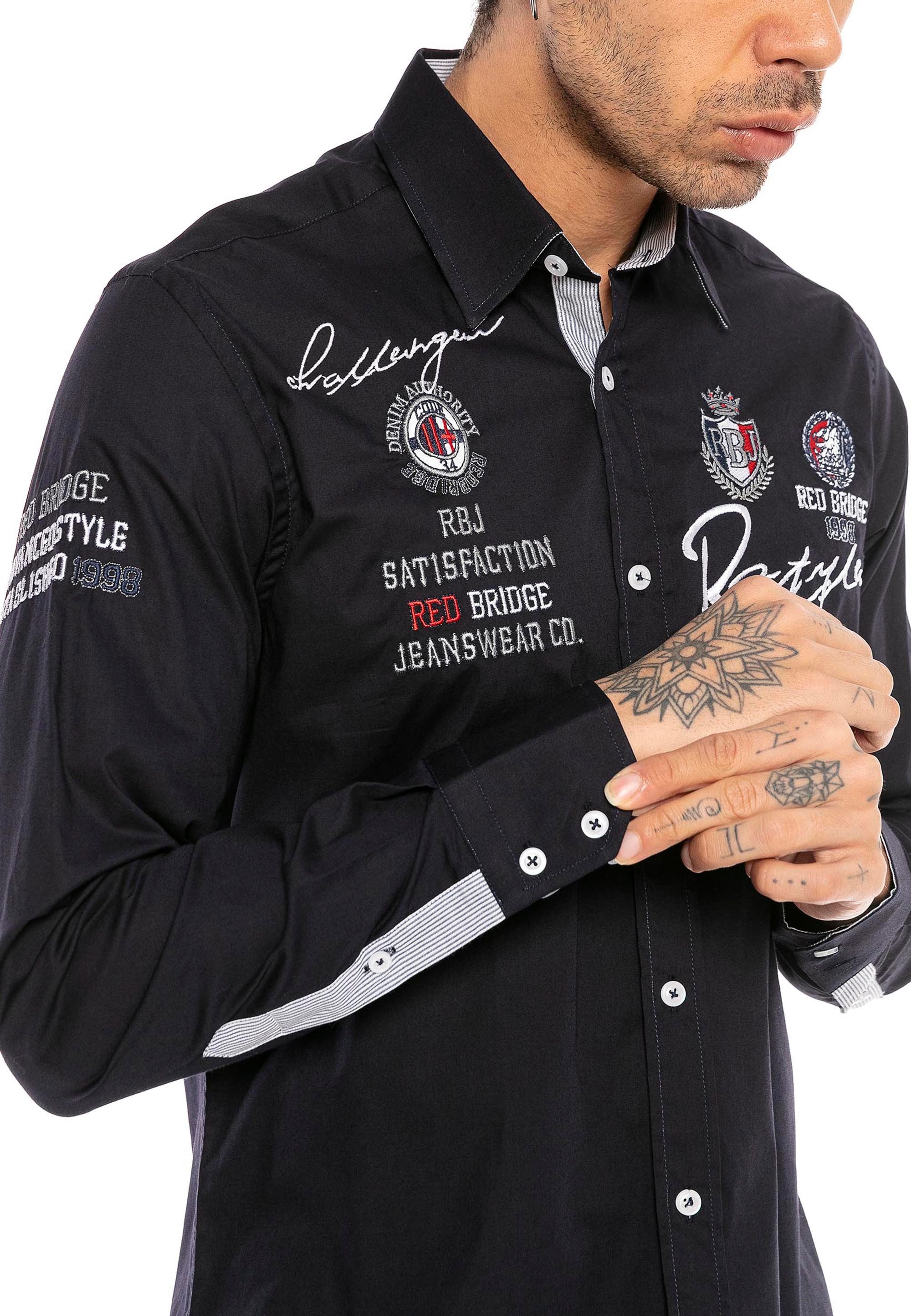 RedBridge Langarmhemd mit Stickereien – Regular Fit, Kentkragen, Stilvoll & günstig online kaufen