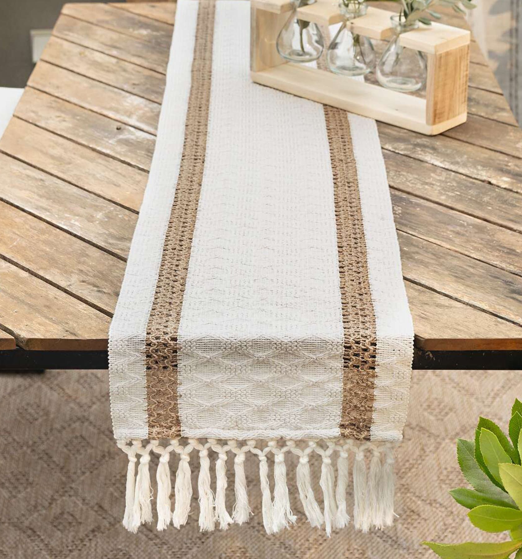 Dekoleidenschaft Tischläufer "Boho" beige, 30x140 cm, Tischband mit Fransen günstig online kaufen