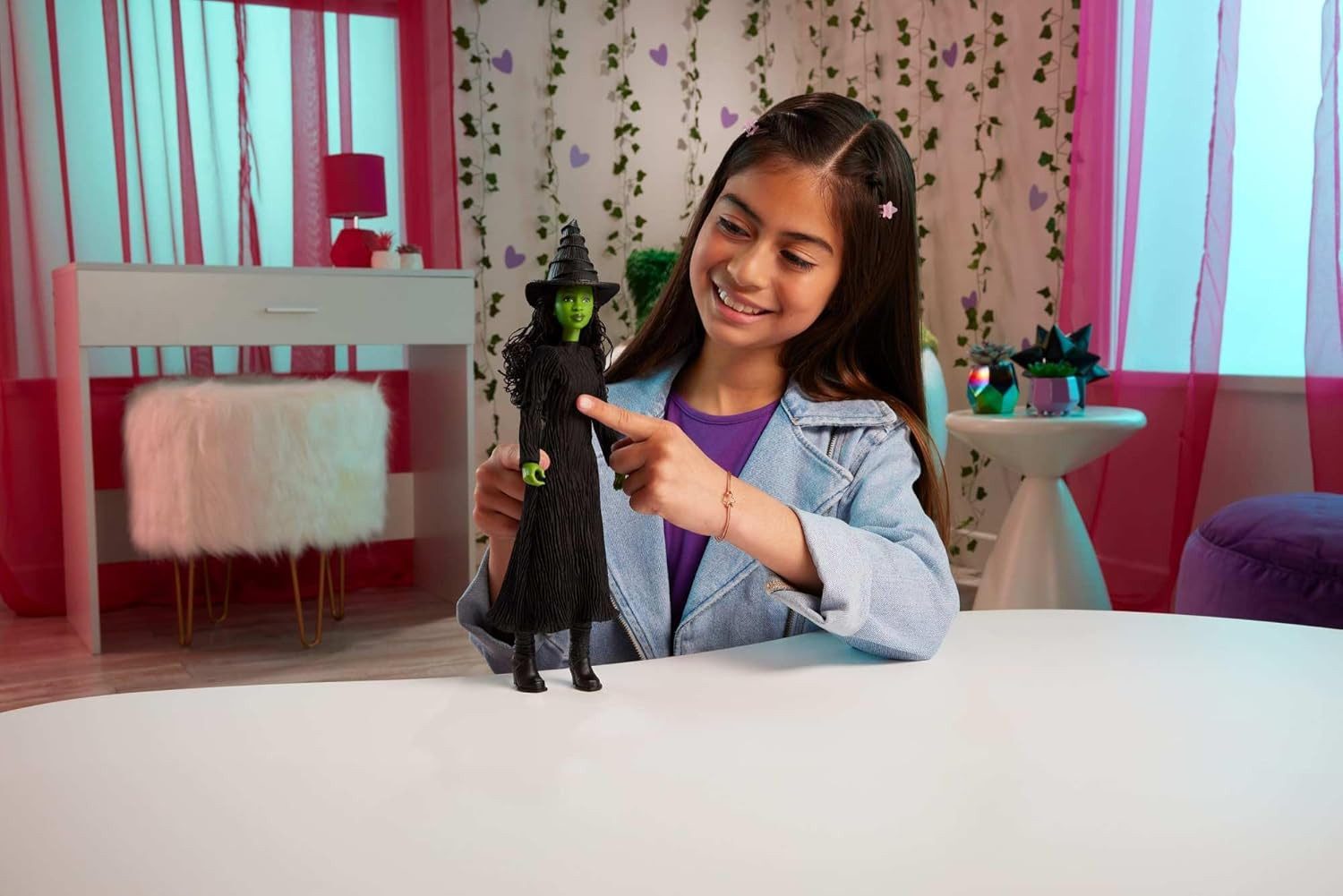 Mattel® Anziehpuppe Singende Wicked Elphaba-Modepuppe mit Accessoires (Puppe mit Zubehör)