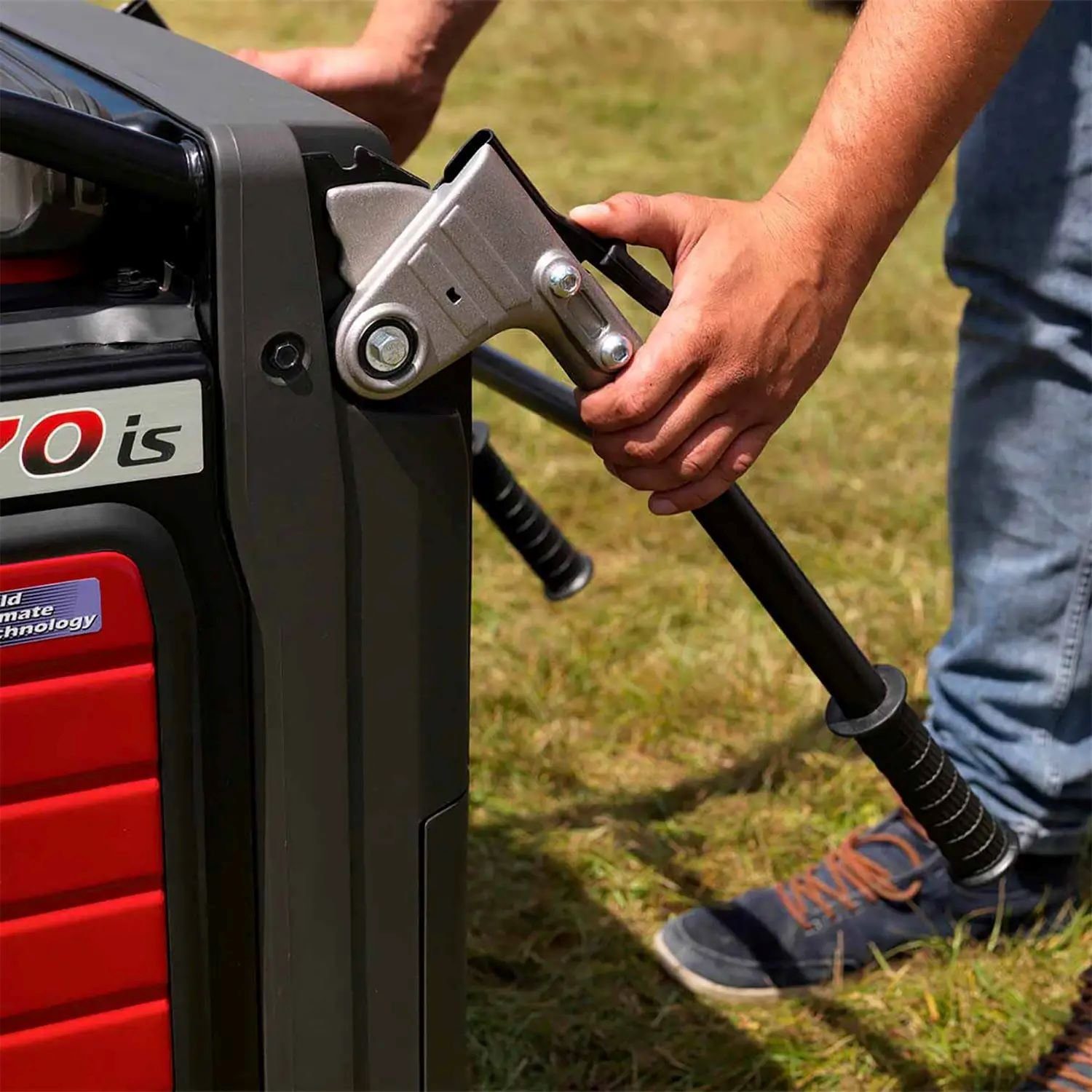 Honda EU 70is Inverter Generator, 5 kW (Set includes generator, spark plug wrench, and instruction manual), Digital Auto Voltage Regulator D-AVR