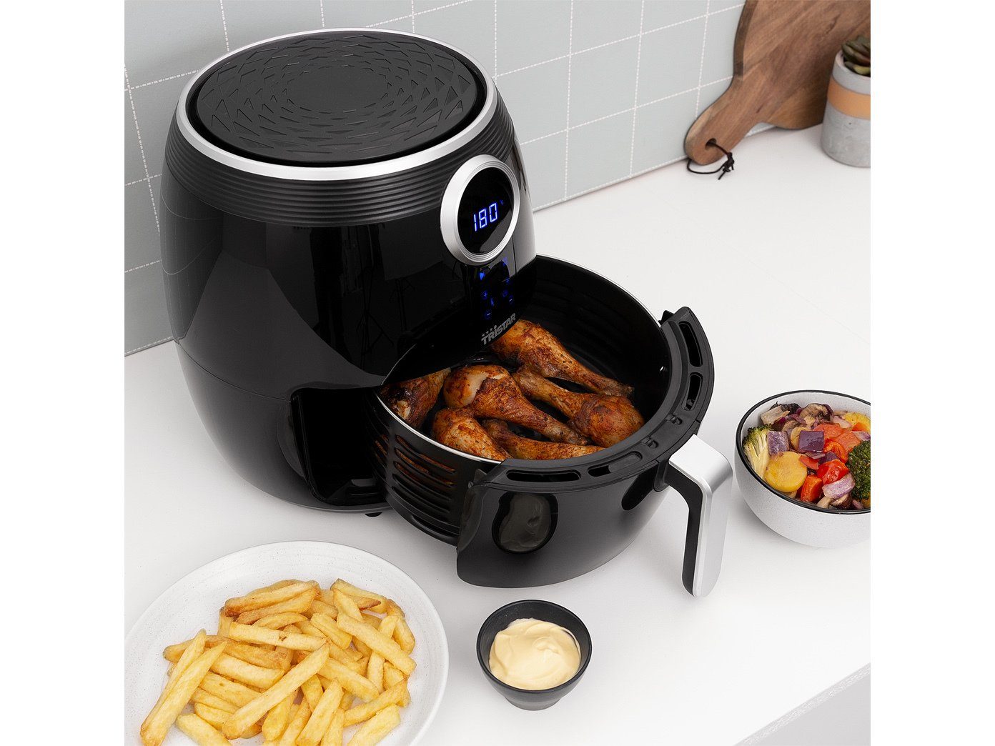 Tristar Heißluftfritteuse, 1500 W, Digitale 4,5Ltr. Um-Luft Fritteuse, Fritöse ohne Öl fettarm frittieren