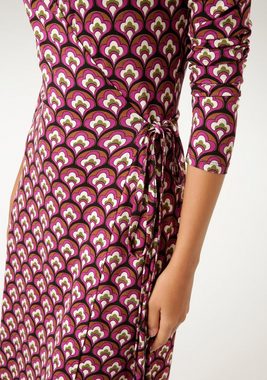 Aniston CASUAL Wickelkleid mit trendfarbenem Retrodruck - NEUE KOLLEKTION