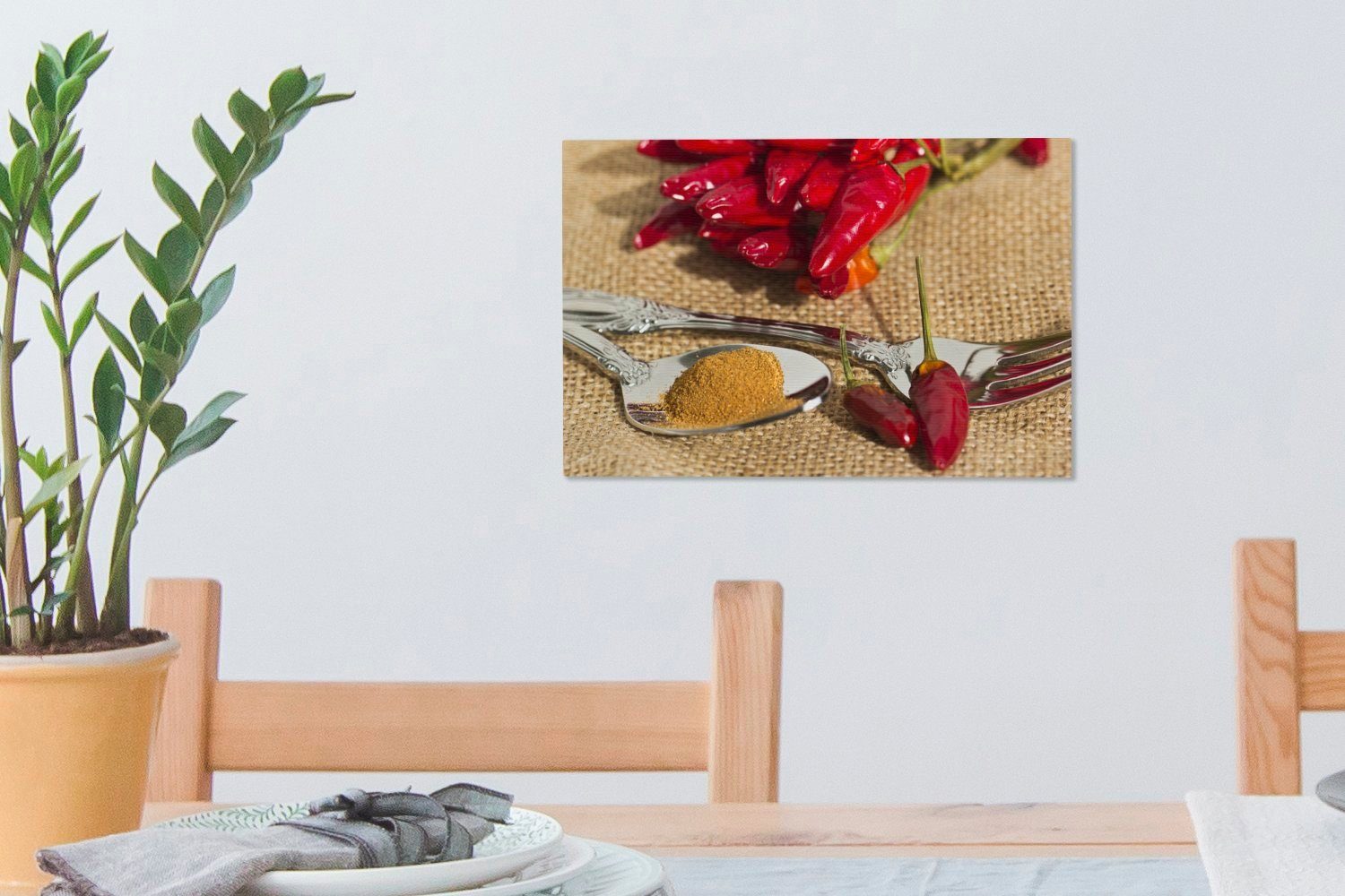 Wandbild Löffel, OneMillionCanvasses® Chili Leinwandbild (1 30x20 St), Aufhängefertig, cm Leinwandbilder, mit auf einem Cayennepfeffer Wanddeko,