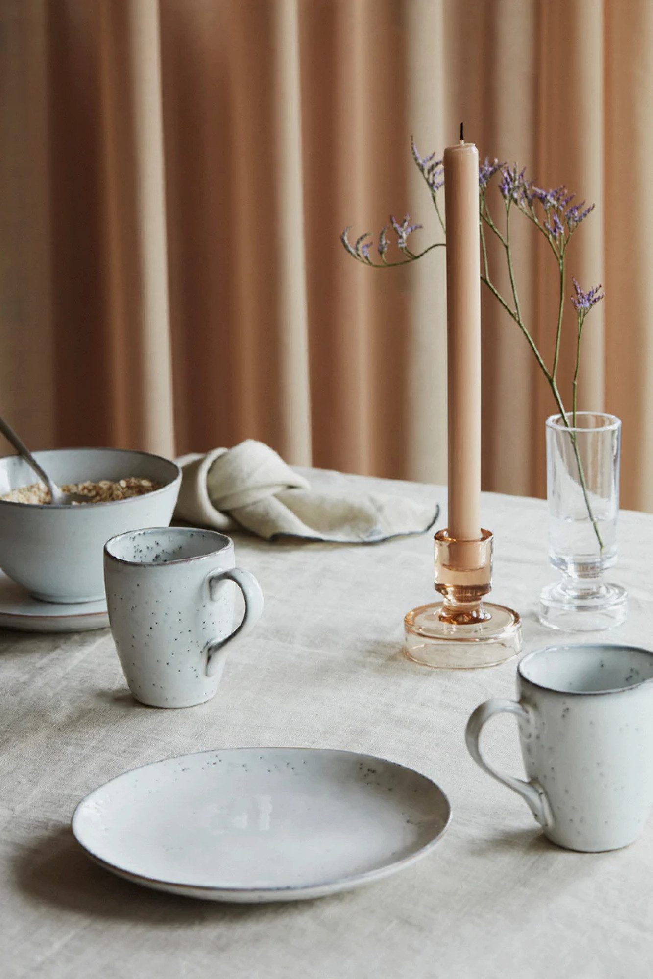 Broste Copenhagen Geschirr-Set Broste Copenhagen Nordic Sand Frühstücksset für zwei 6 tlg. (6-tlg), 2 Personen, Steingut
