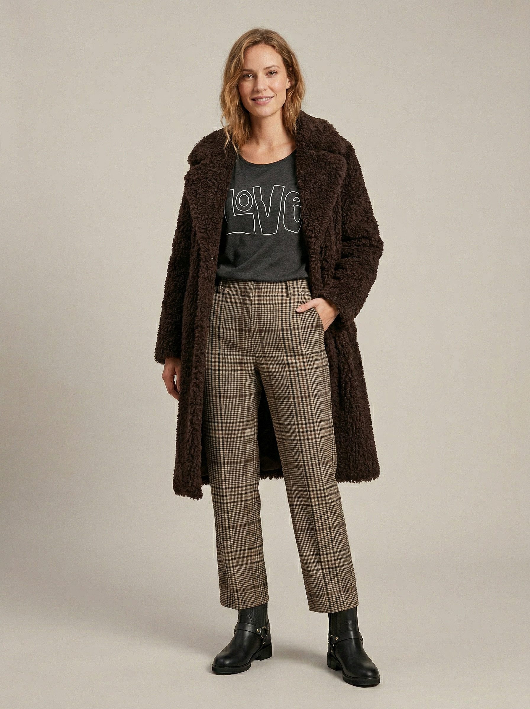 Zum Outfit 9