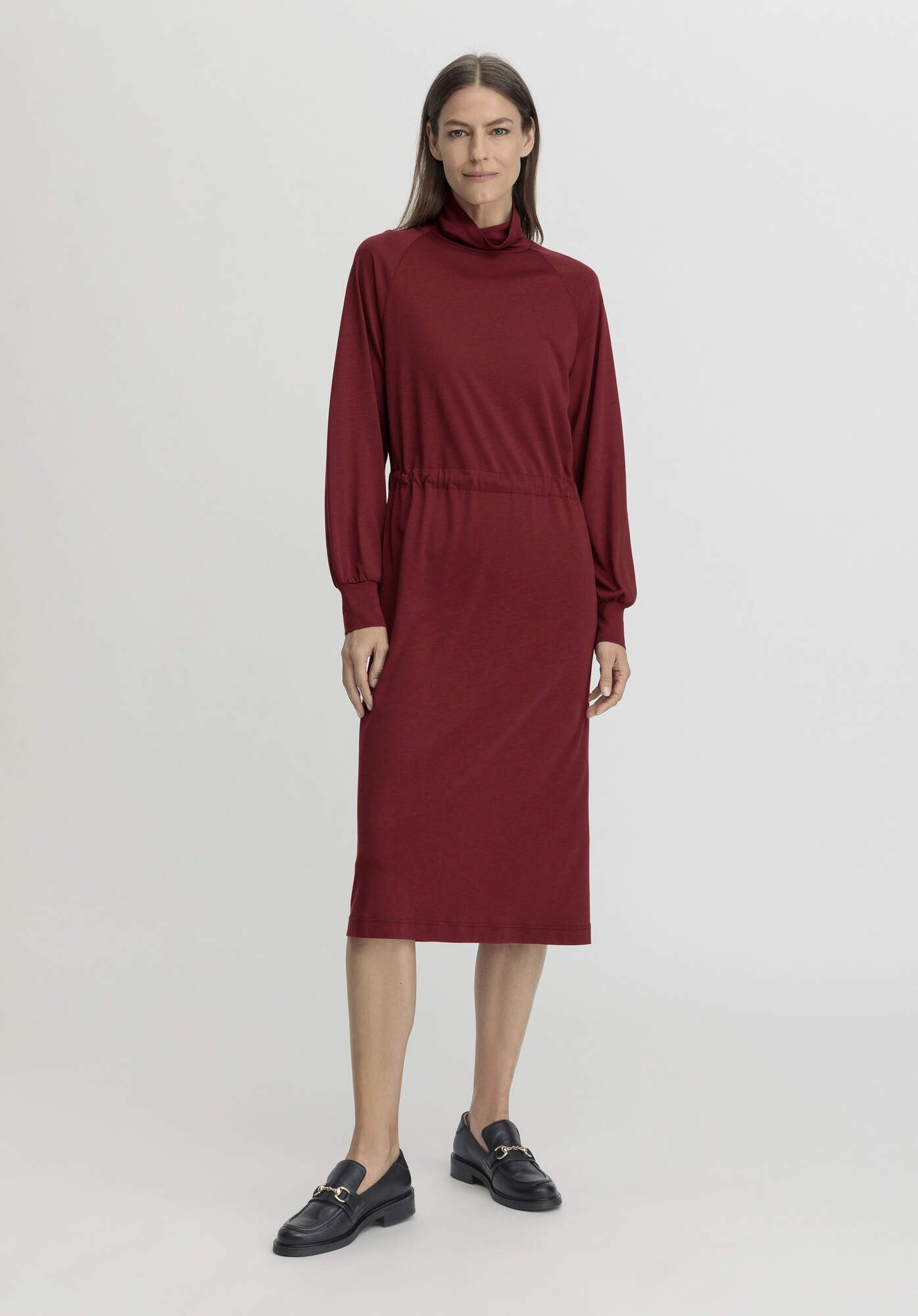 Hessnatur Jerseykleid Relaxed aus TENCEL™ Lyocell mit Bio-Baumwolle (1-tlg)