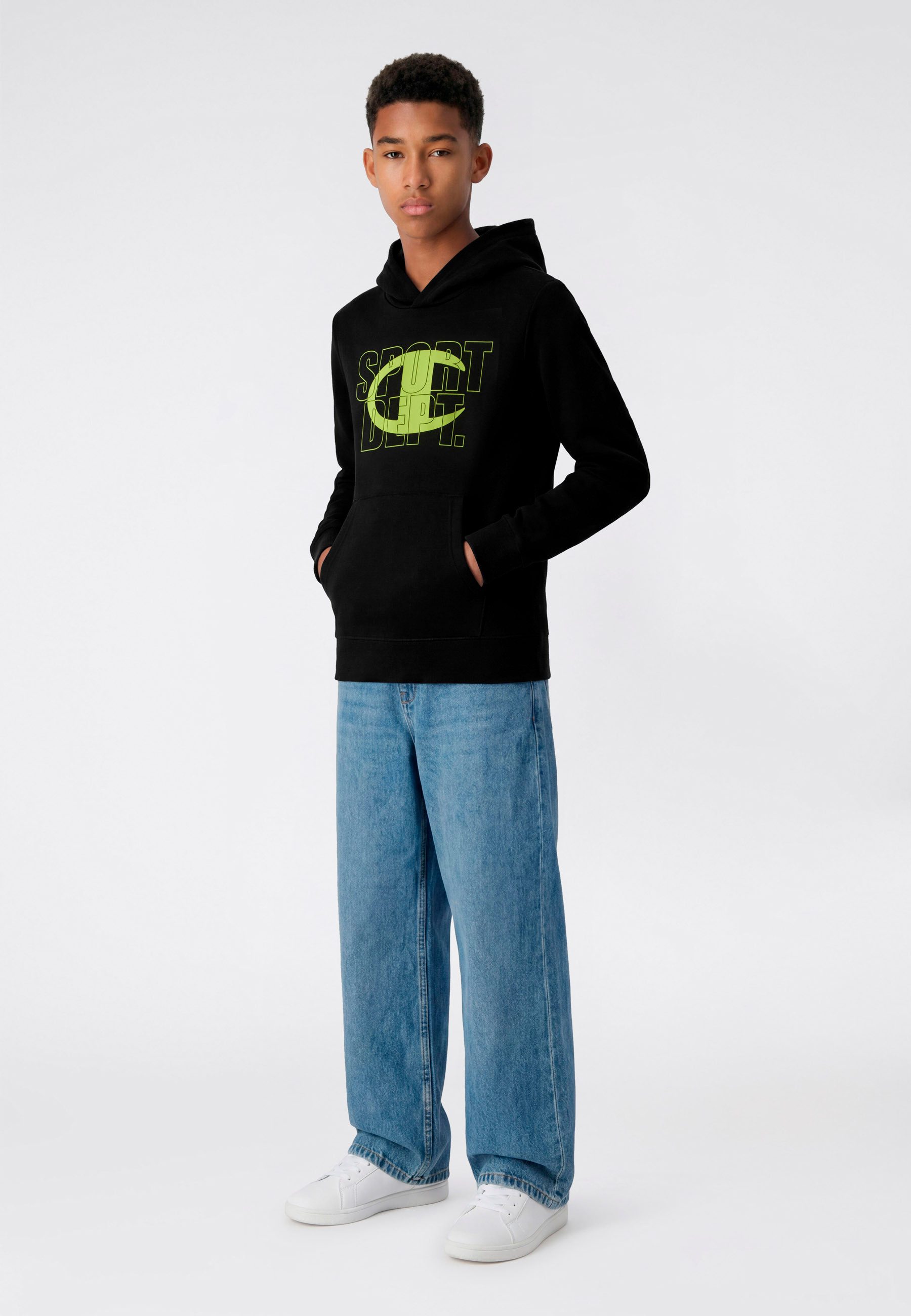 Champion Kapuzensweatshirt SPORTWEAR HOODIE Standard Fit für Kinder und Jugendliche, mit sportlichem Stil, Langarmdesign