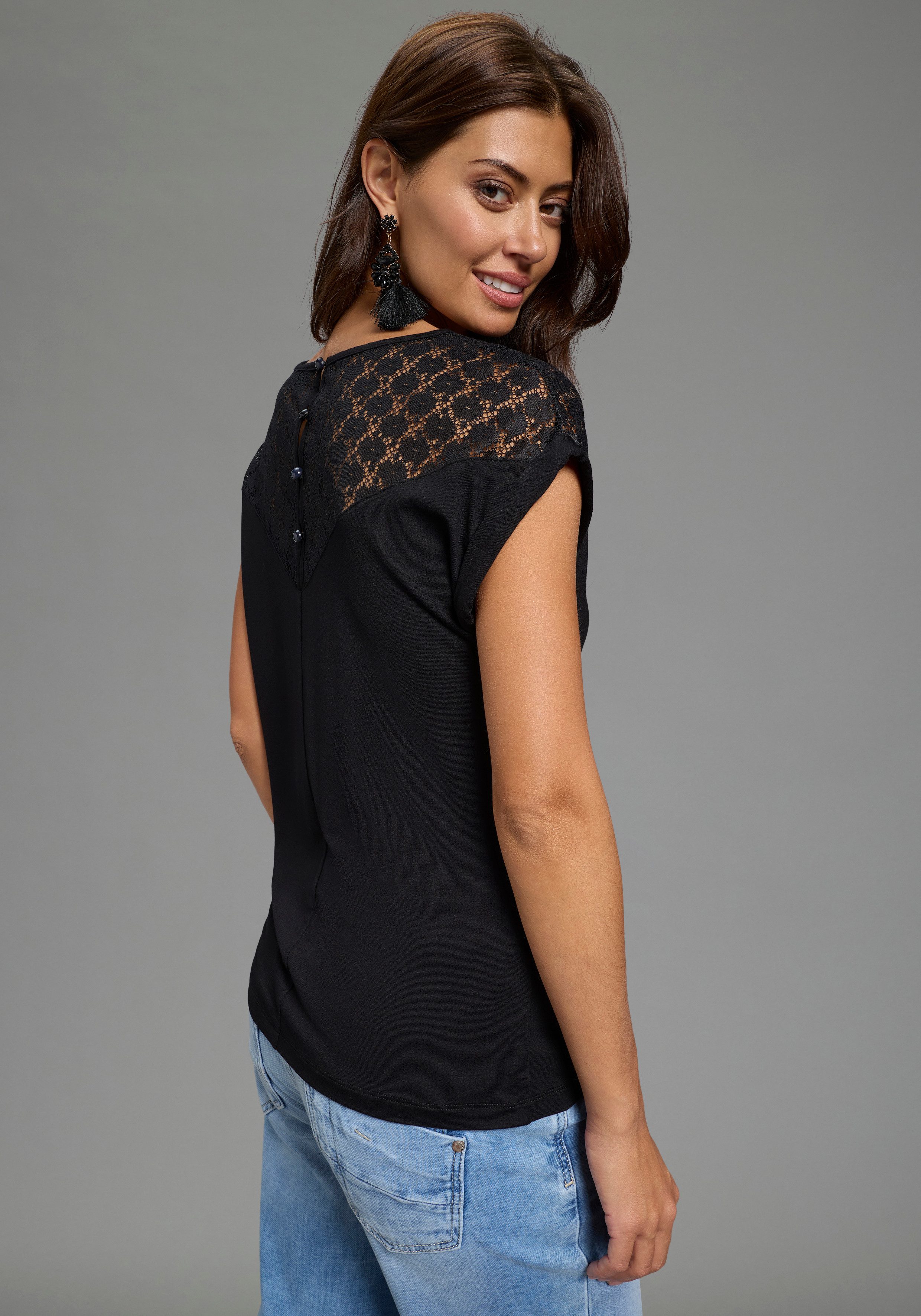 Laura Scott Spitzenshirt mit Zierknopfleiste am Rücken günstig online kaufen