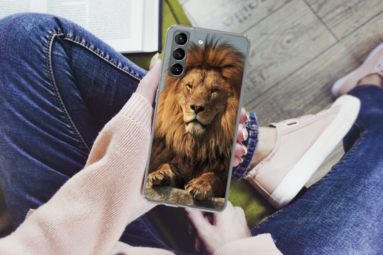 MuchoWow Handyhülle für Samsung Galaxy S21 Löwe - Felsen - Porträt, Phone Case, Silikon, Schutzhülle Dünn