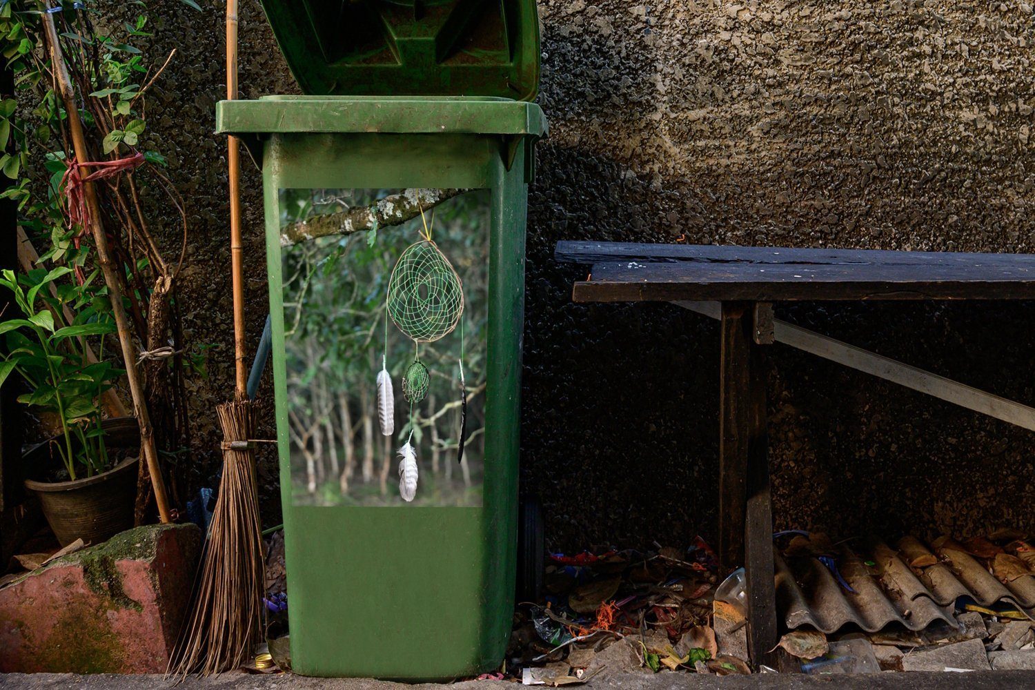 Ein (1 Wandsticker Traumfänger Baum einem Abfalbehälter Mülltonne, Container, MuchoWow in Mülleimer-aufkleber, grüner St), Sticker,