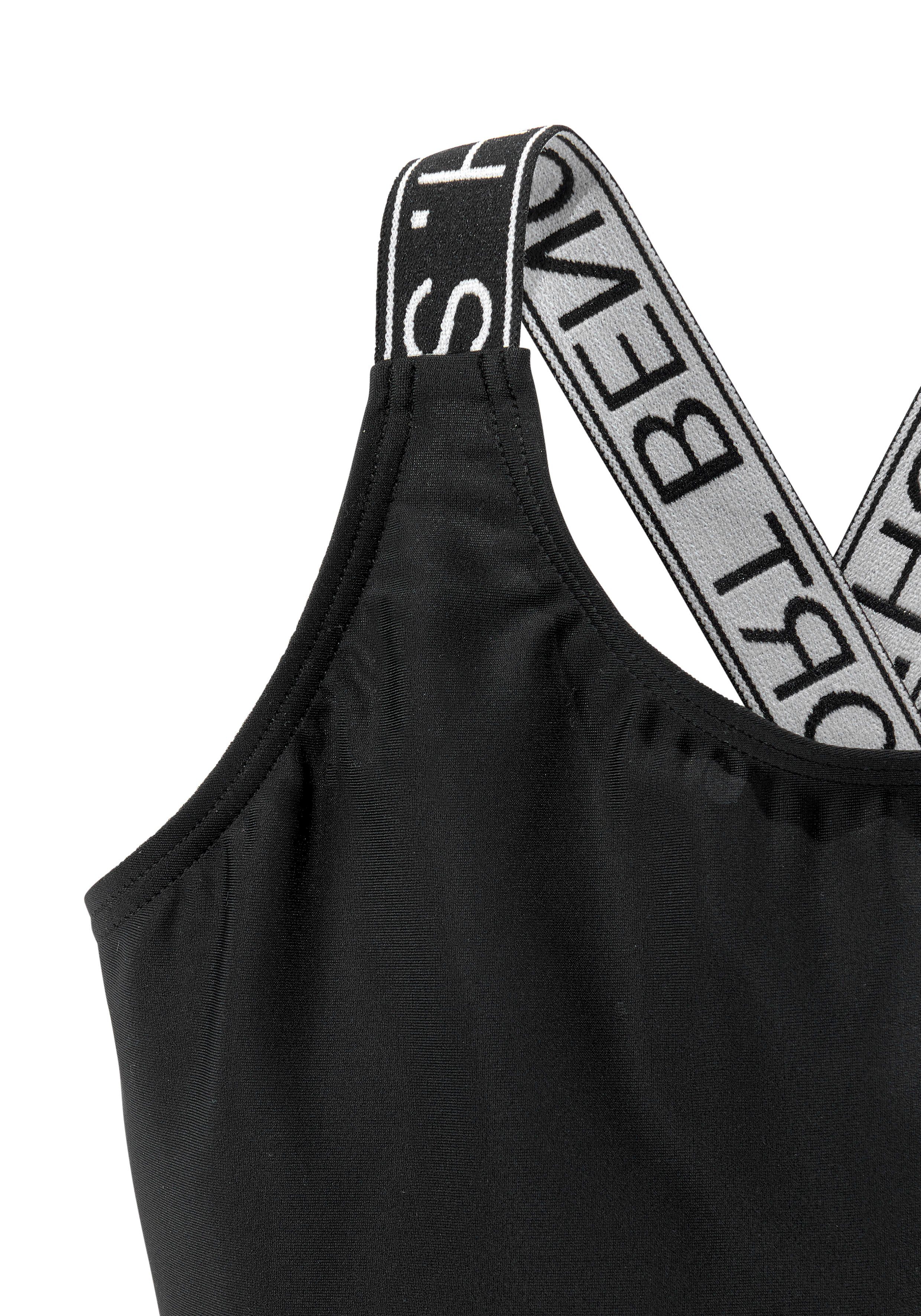 Bench. Badeanzug Yva Kids in sportlichem Design und Farben