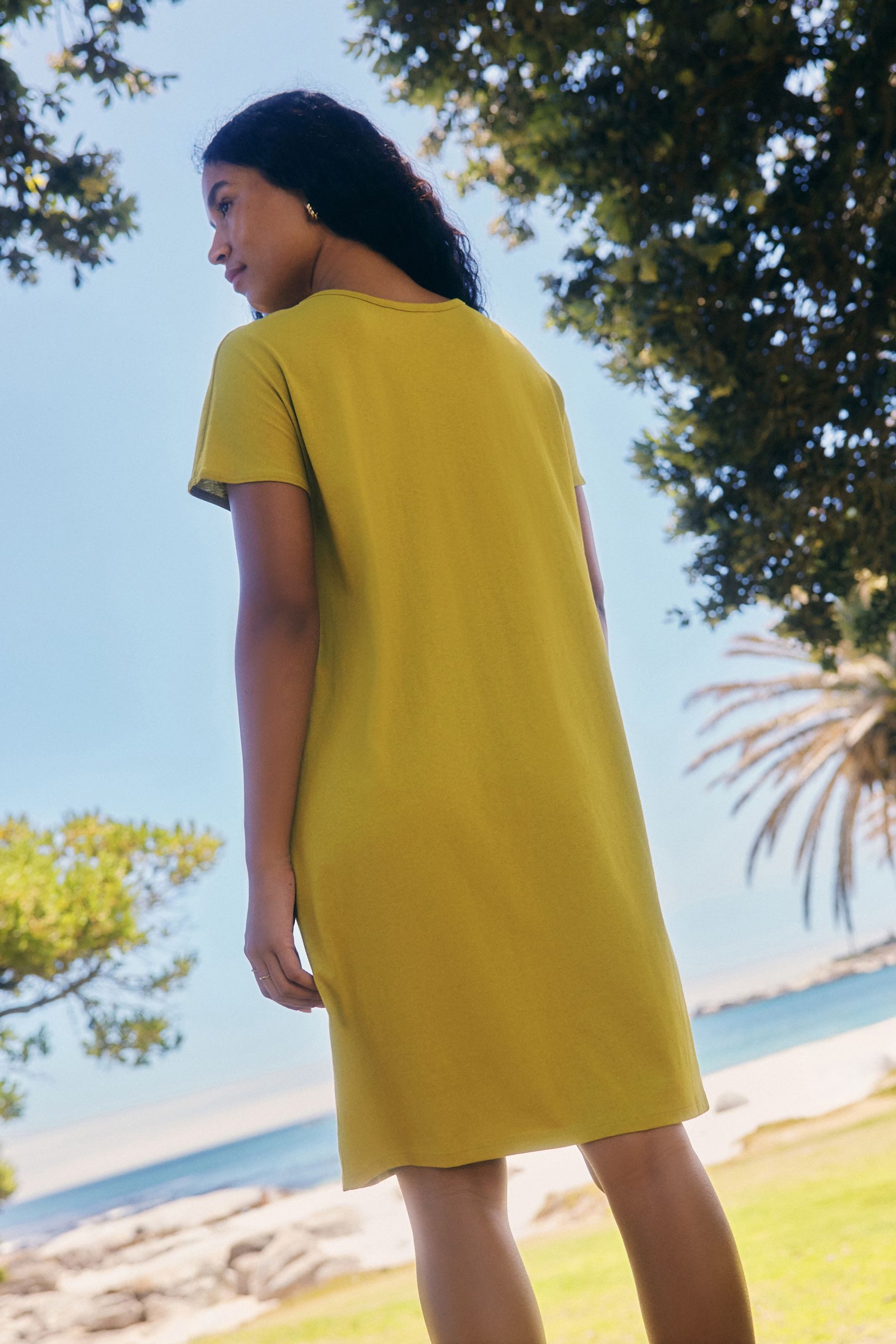 Next Shirtkleid Kurzärmeliges T-Shirt-Kleid mit Twist-Detail günstig online kaufen