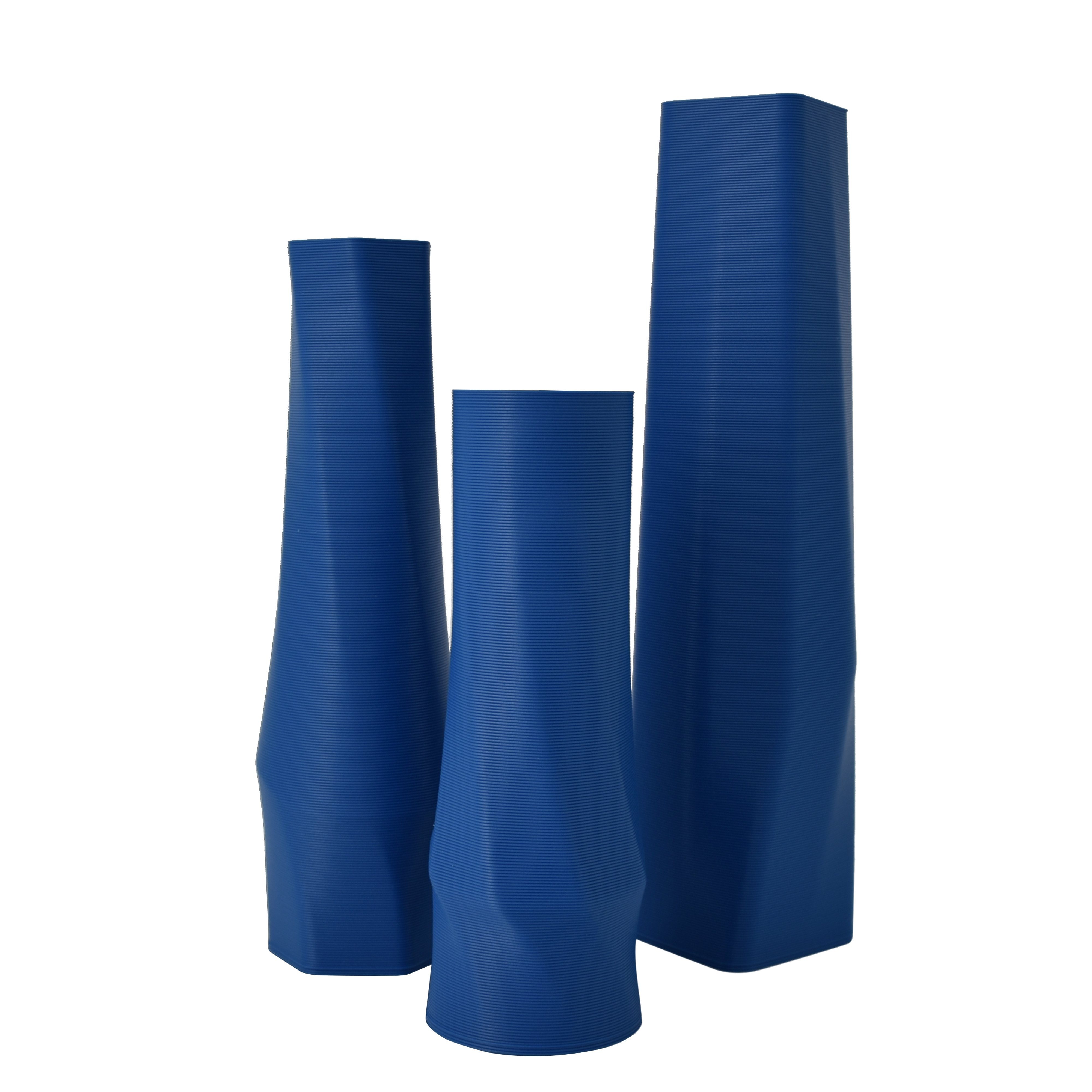 Shapes - Decorations Dekovase geometrio. (basic), 3D Vasen, 3er Set, 3D Dekovase, 100% 3D-Druck (3er Spar-Set, 3 Vasen in verschiedenen Größen), Wasserdicht; Leichte Struktur innerhalb des Materials (Rillung) Blau