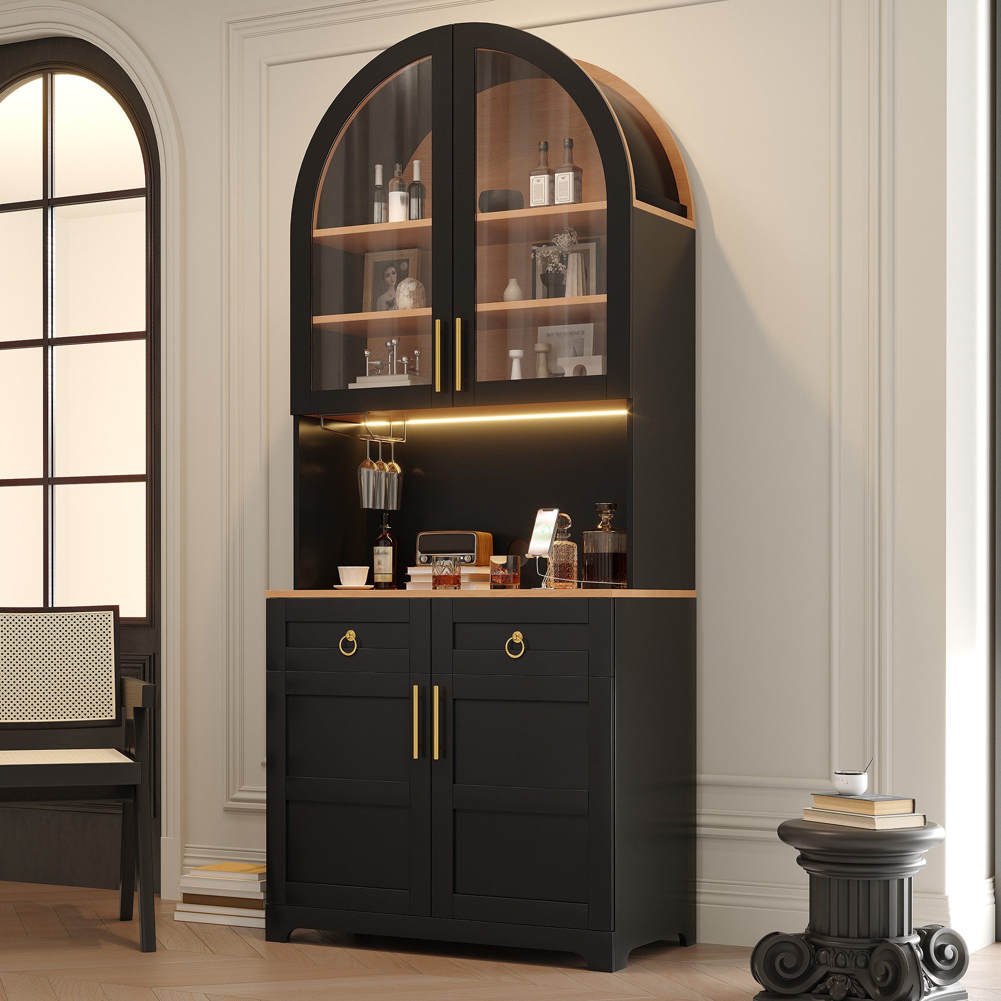 Merax Hochschrank mit LED-Beleuchtung, Steckdose und USB-Anschlüsse, Bogen-Sideboard (Glasvitrine Aufbewahrungsschrank, 1-St) Wohnzimmerschrank mit 2 Schubladen, 2 Türen & 2 Glastüren, 80x40x180cm