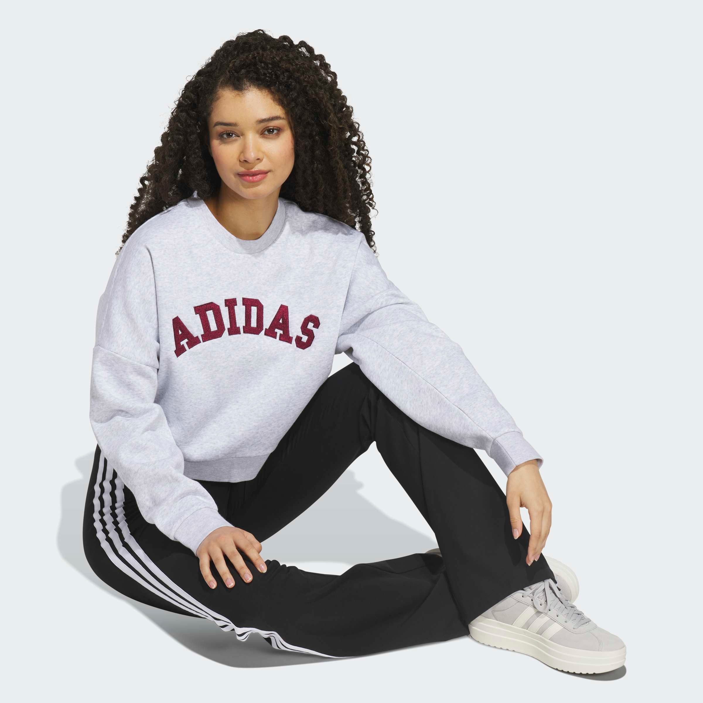 adidas Sportswear Sweatshirt CHENILLE LOGO GRAFIK – Bild 5 von 5
