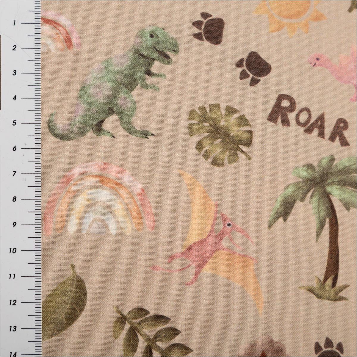 SCHÖNER LEBEN. Stoff Baumwollstoff Meterware Dinosaurier Digitaldruck beige grün rosa 148cm, allergikergeeignet