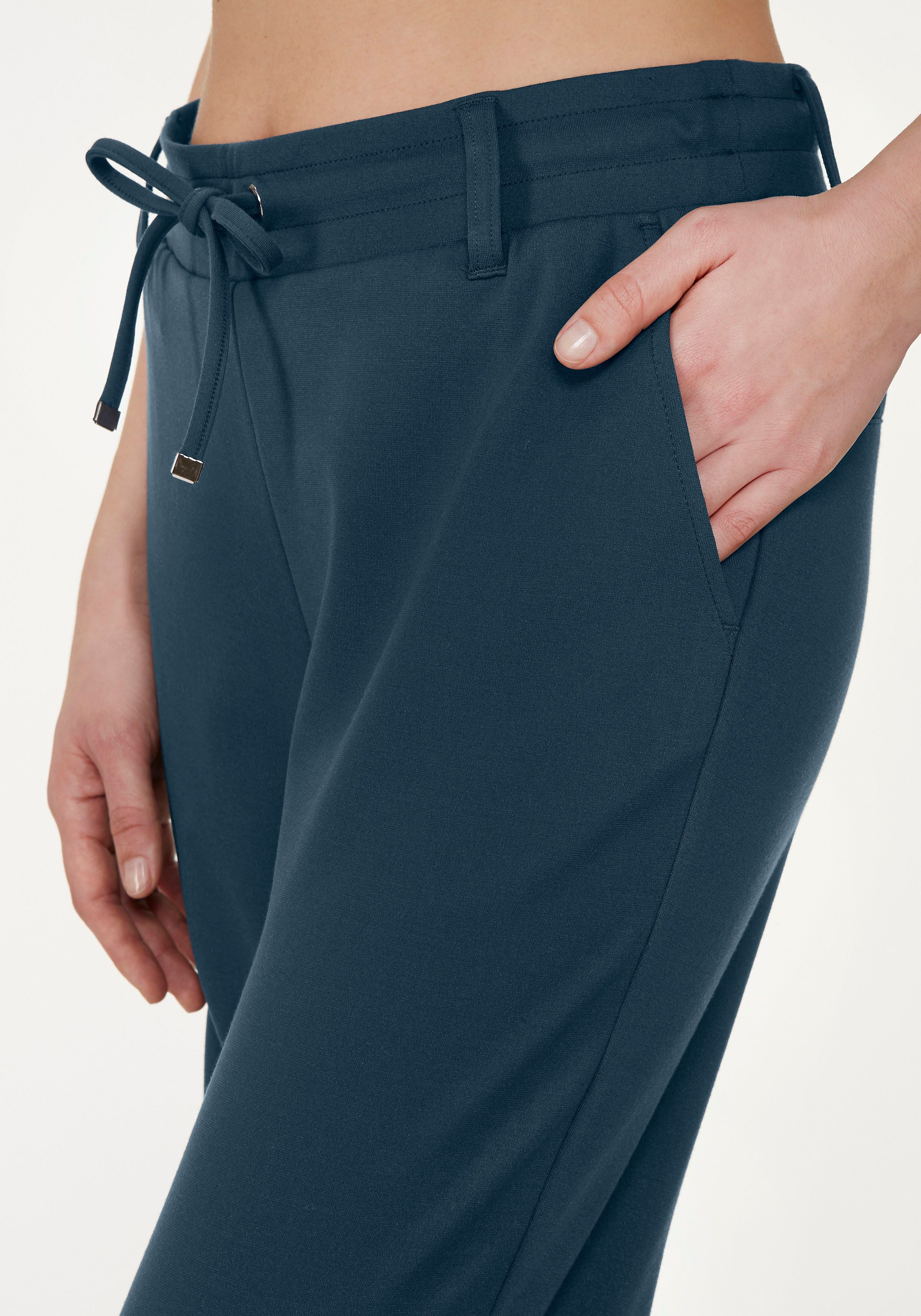 LASCANA Homewearhose in weich fließendem Material, Loungewear