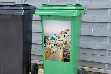 MuchoWow Wandsticker Die weißen Häuser von Oia auf Santorin in Griechenland (1 St), Mülleimer-aufkleber, Mülltonne, Sticker, Container, Abfalbehälter