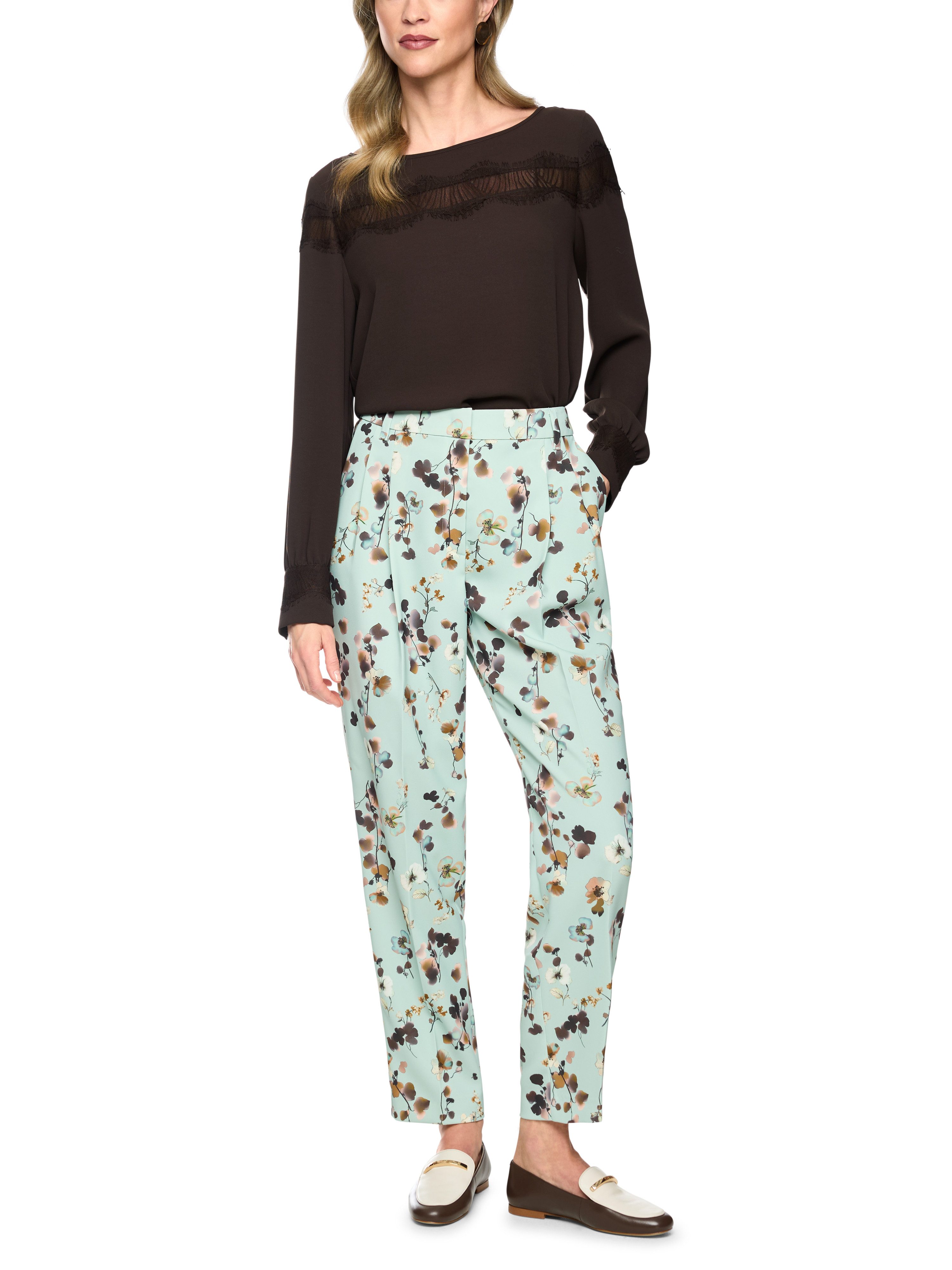 Marc Cain Langarmbluse Fading Flowers Premium Damenmode mit Spitze, elegant – Bild 4 von 5