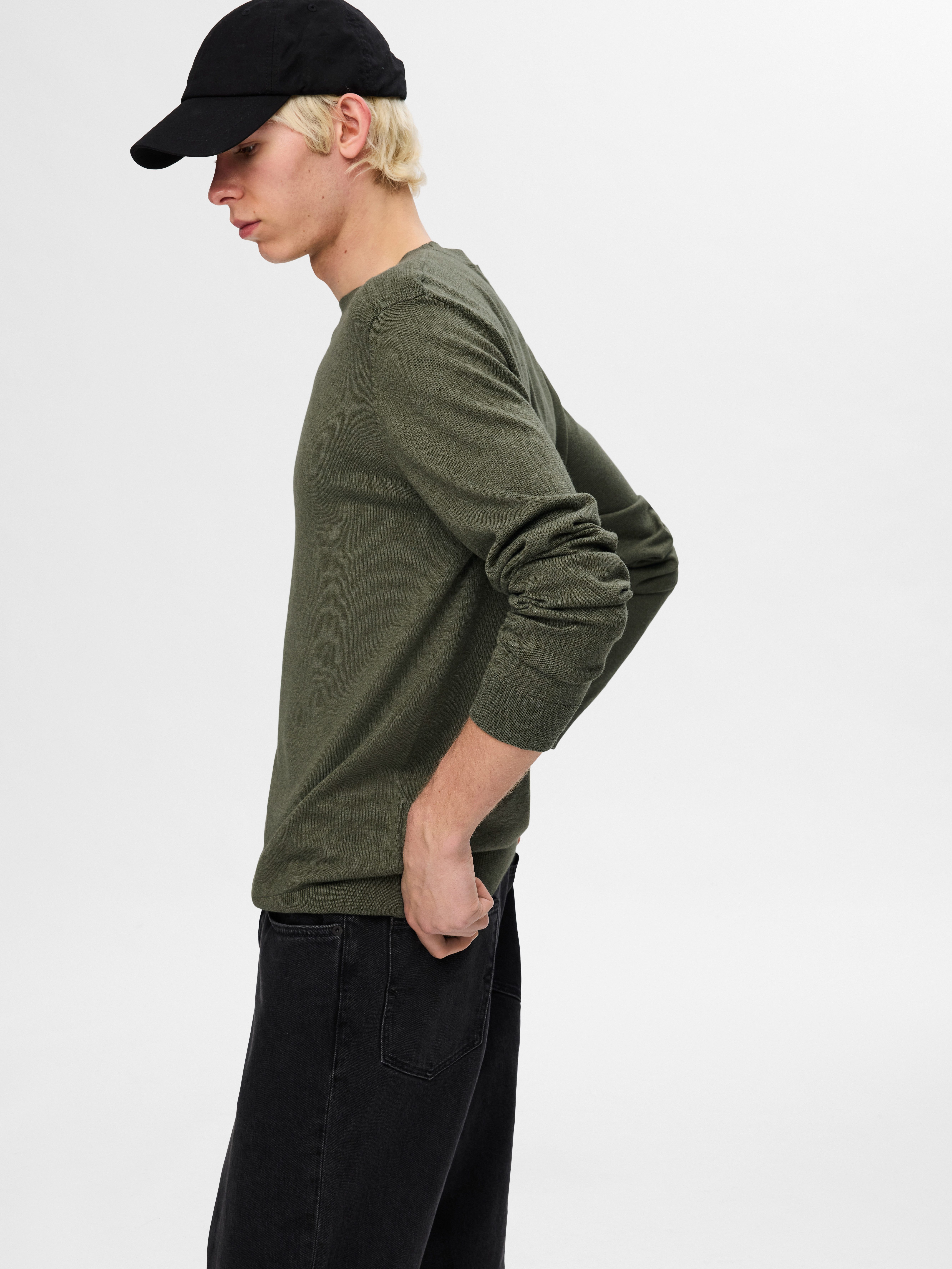 Selected Rundhalspullover SLHBERG CREW NECK NOOS Baumwolle, regular fit