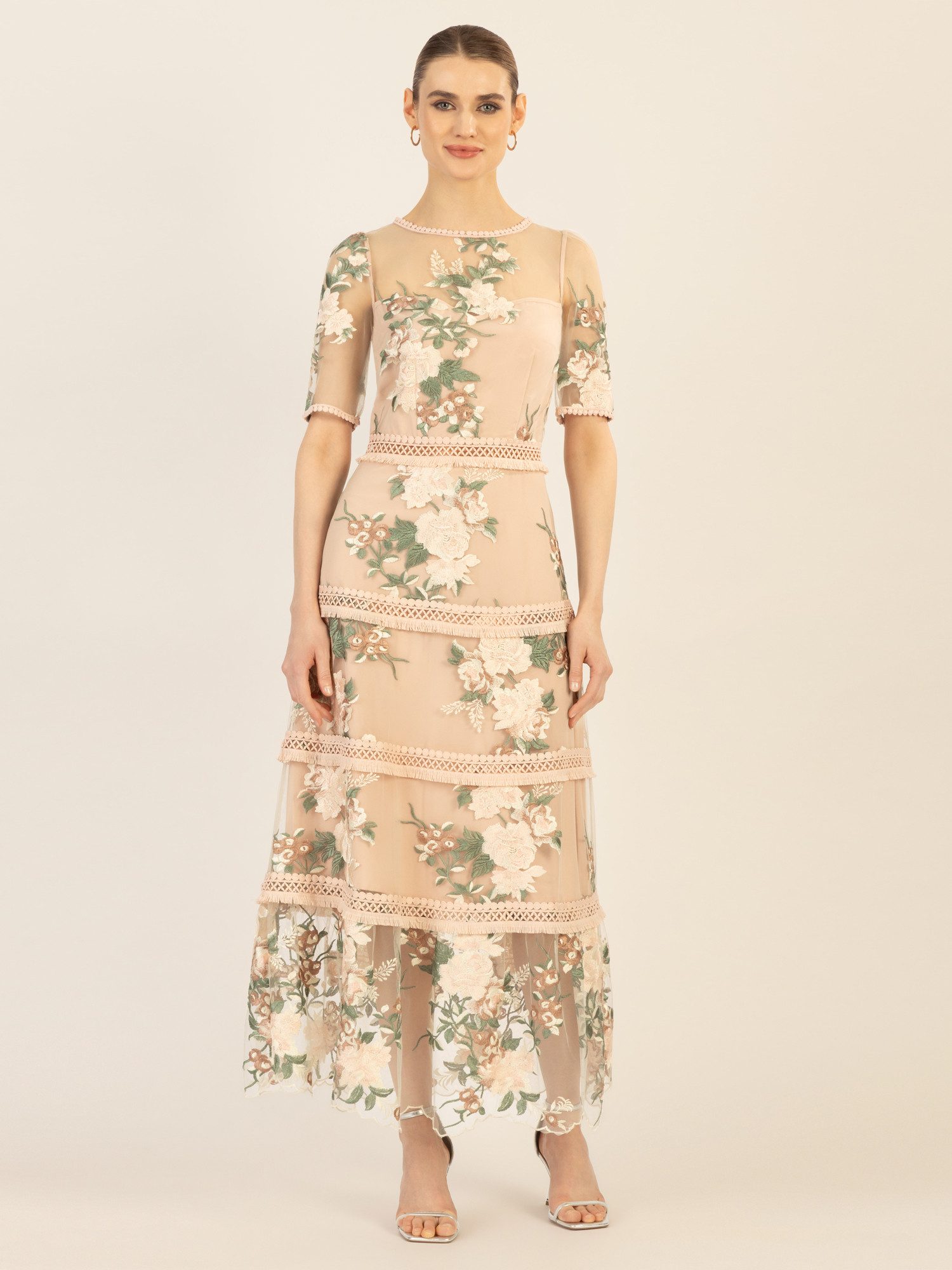 Apart Maxikleid allover bestickt mit plastischem Blumenmuster günstig online kaufen