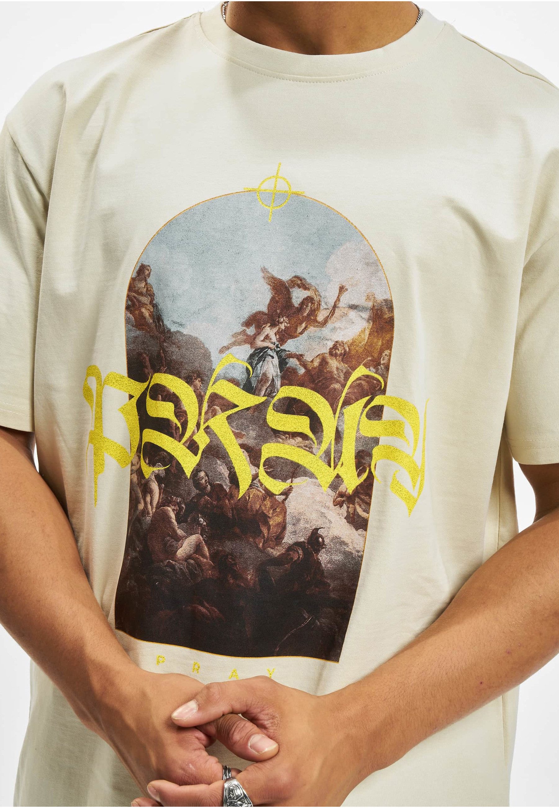 Upscale by Mister Tee Kurzarmshirt Upscale by Mister Tee Herren Pray Painting Oversize Tee (1-tlg)
