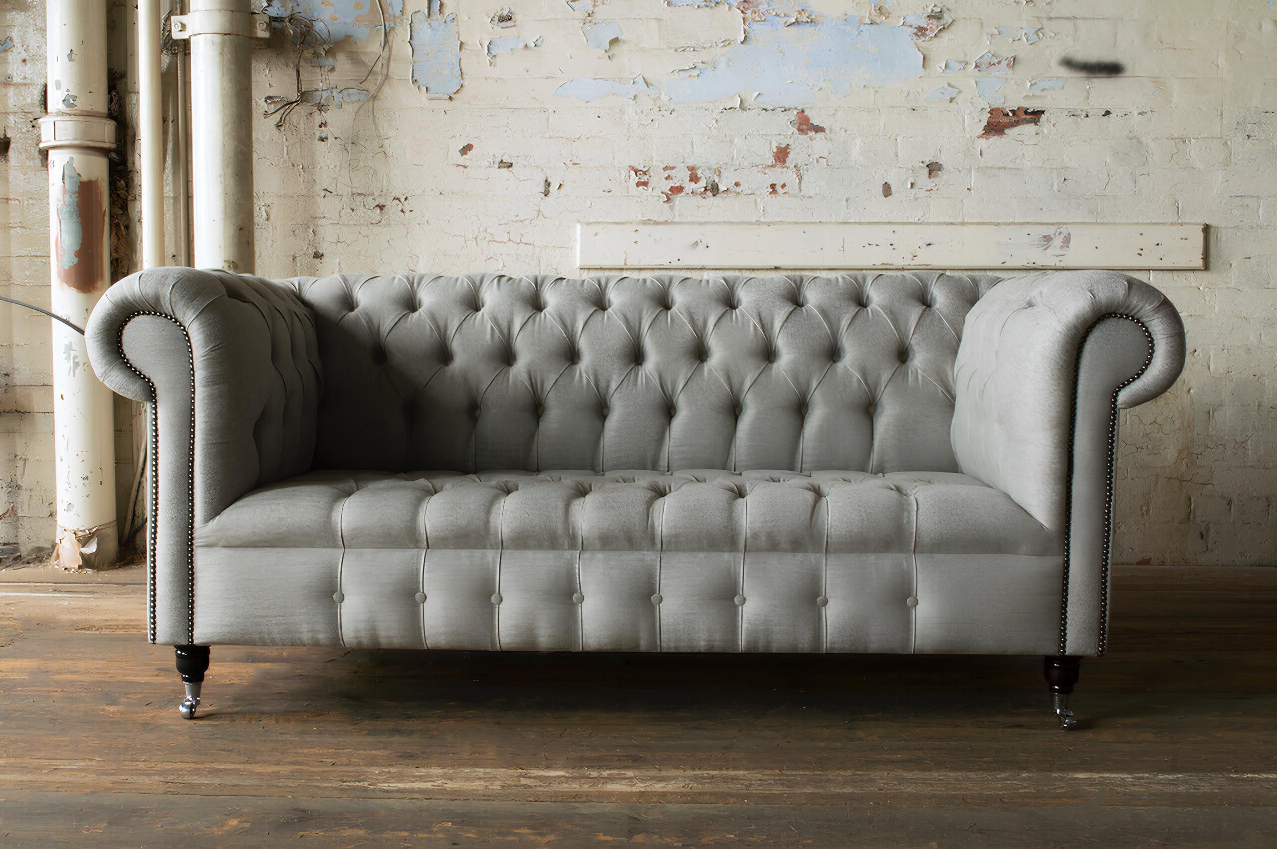 Xlmoebel Chesterfield-Sofa Moderne graue dreisitzige Chesterfield-Stoffsofas für das Polstern, Hergestellt in Europa