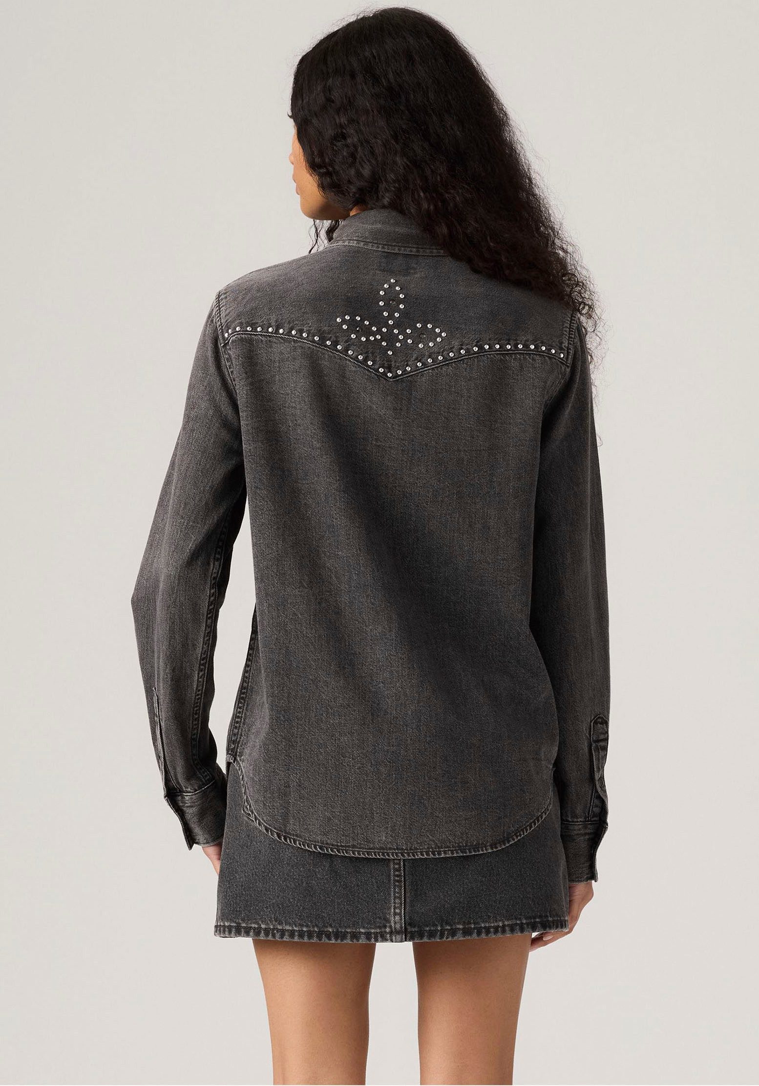Levi's® Jeansbluse ESSENTIAL WESTERN mit Brusttaschen mit Druckknöpfen
