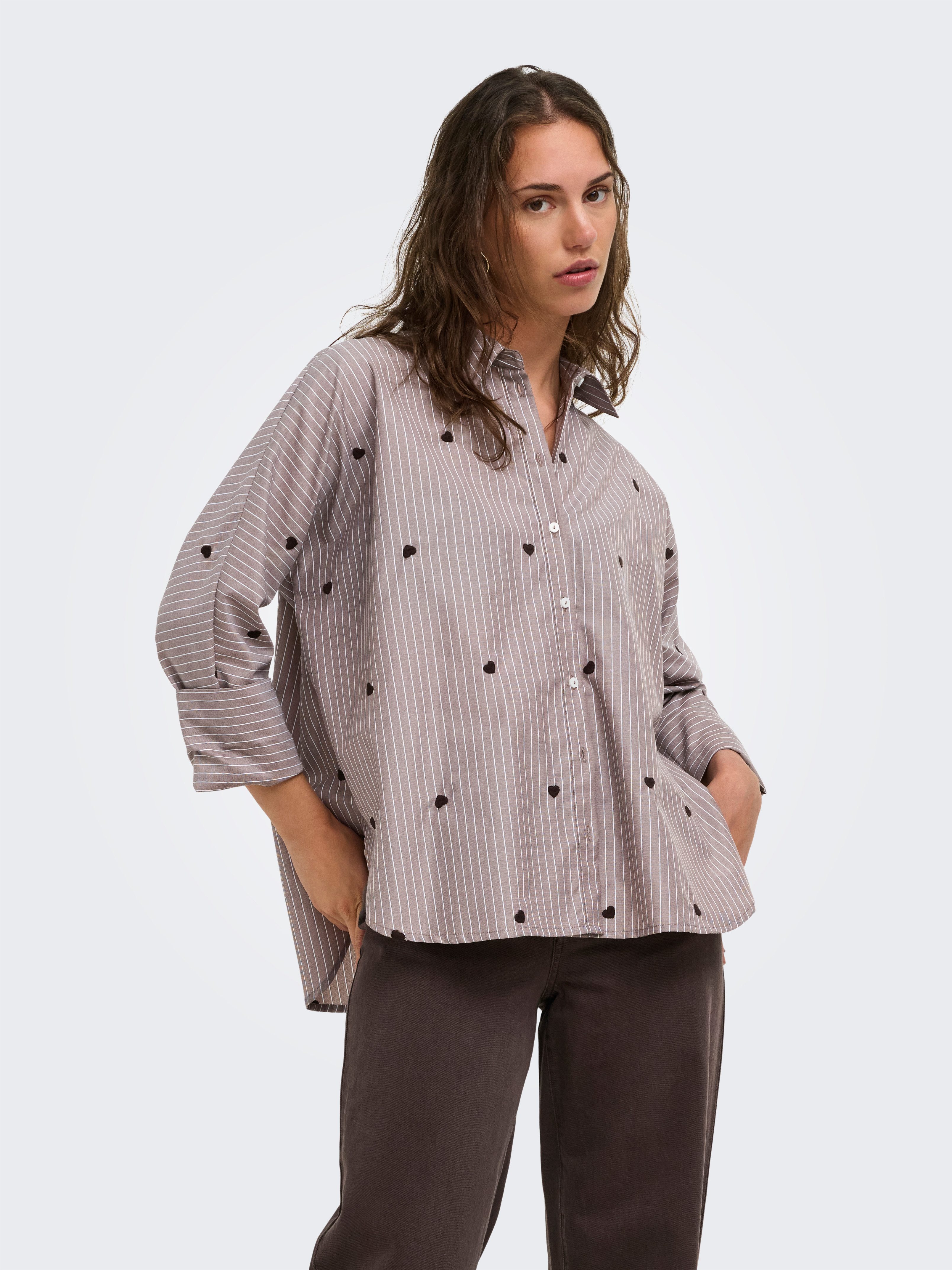 ONLY Hemdbluse ONLNEW LINA GRACE LS STRIPE EMB SHIRT Materialmix, Herzchen Stickerei