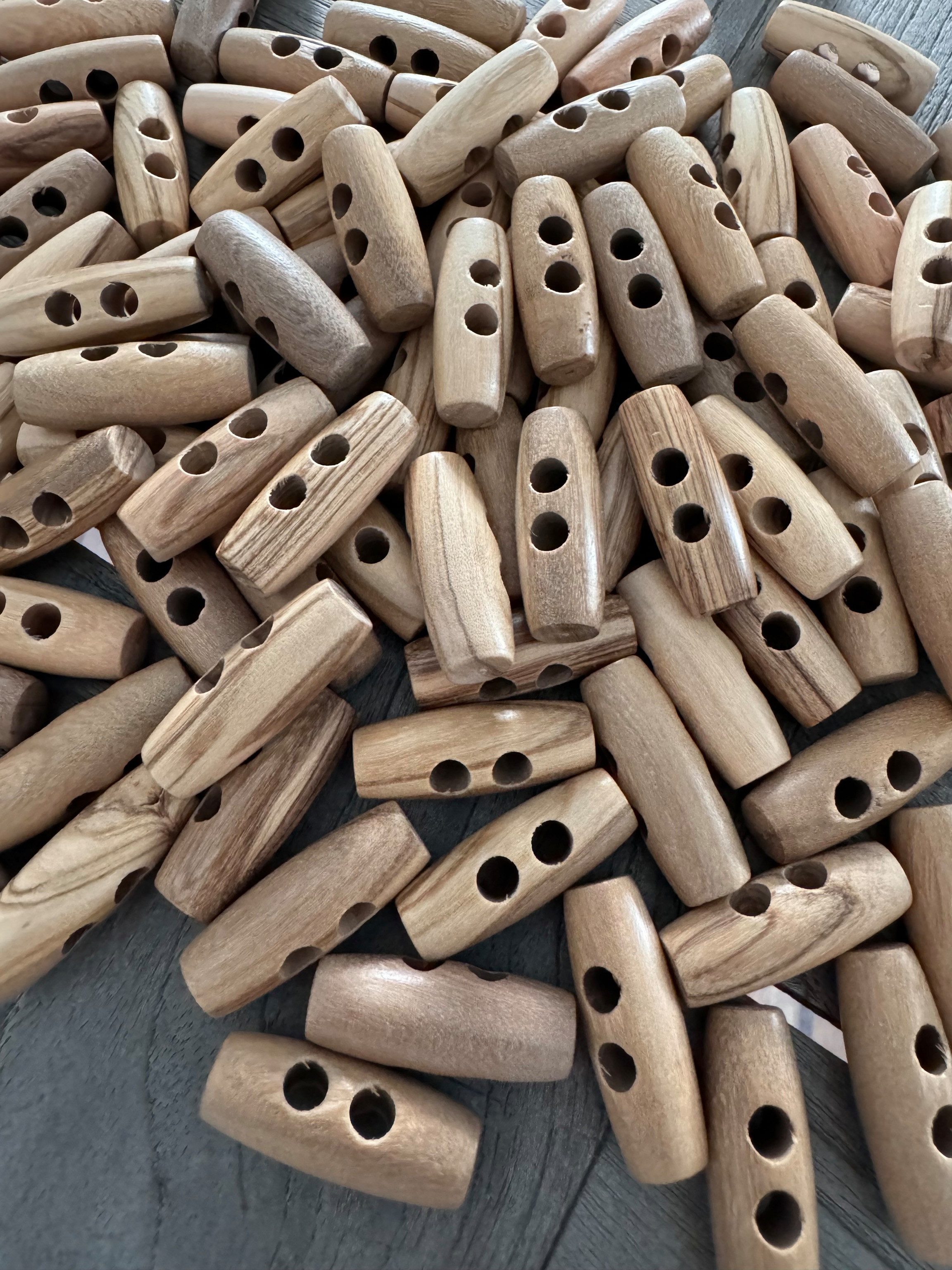 Hartmann-Knöpfe Knopf 1 Set (10 Knöpfe) echt Olivenholz Holz Knebel Knöpfe 2 Loch