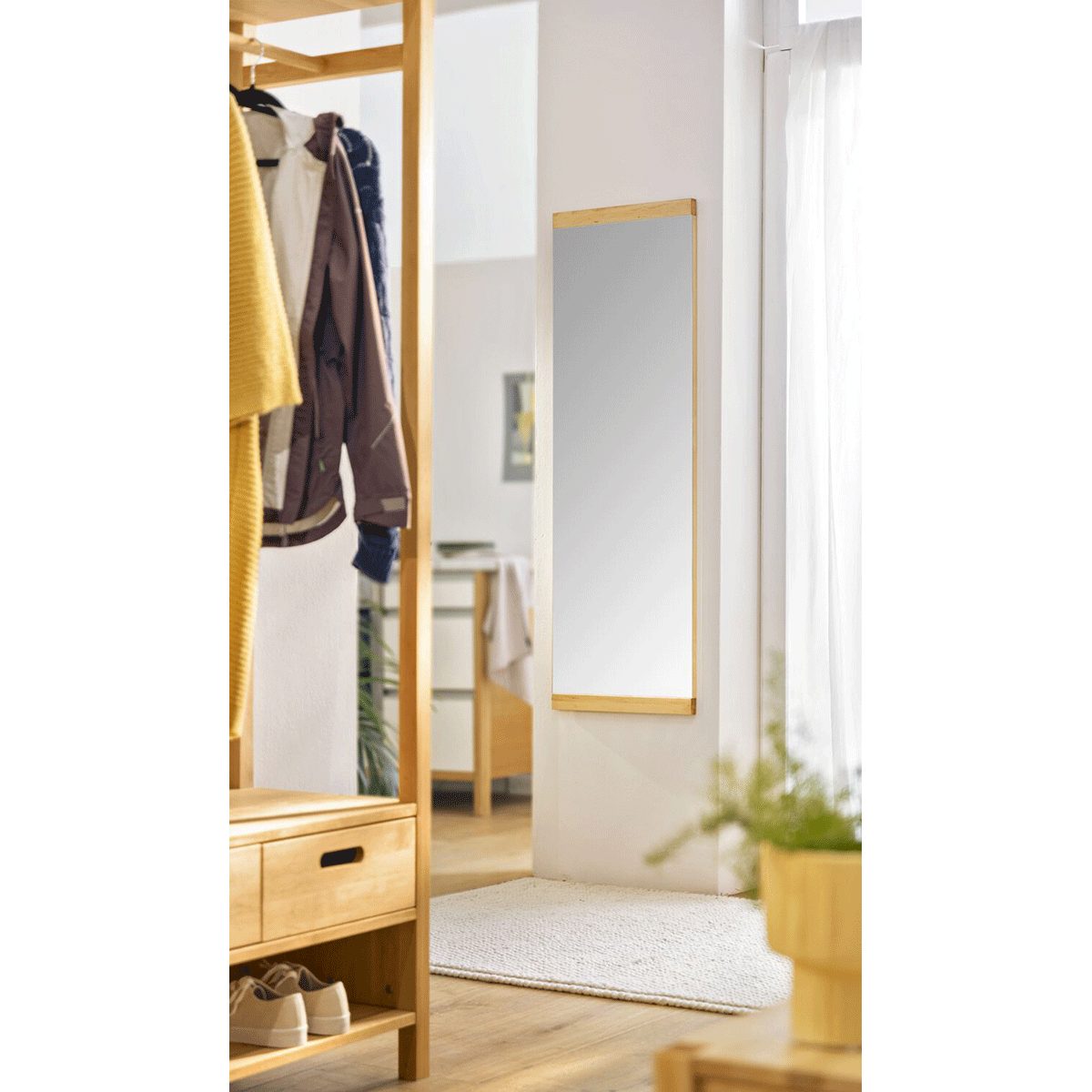 Beistellschrank Spiegel, groß.