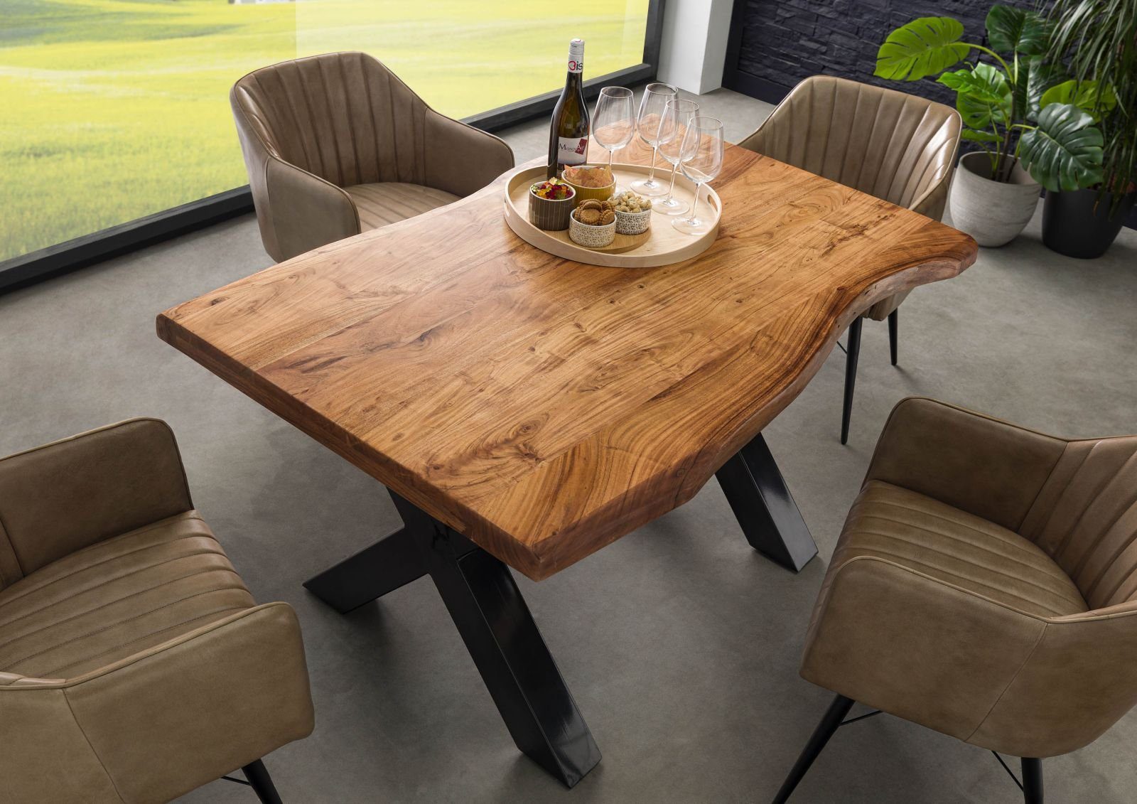 Massivmoebel24 Baumkantentisch FREEFORM (Baumtisch Akazie 140x90x77 günstig online kaufen