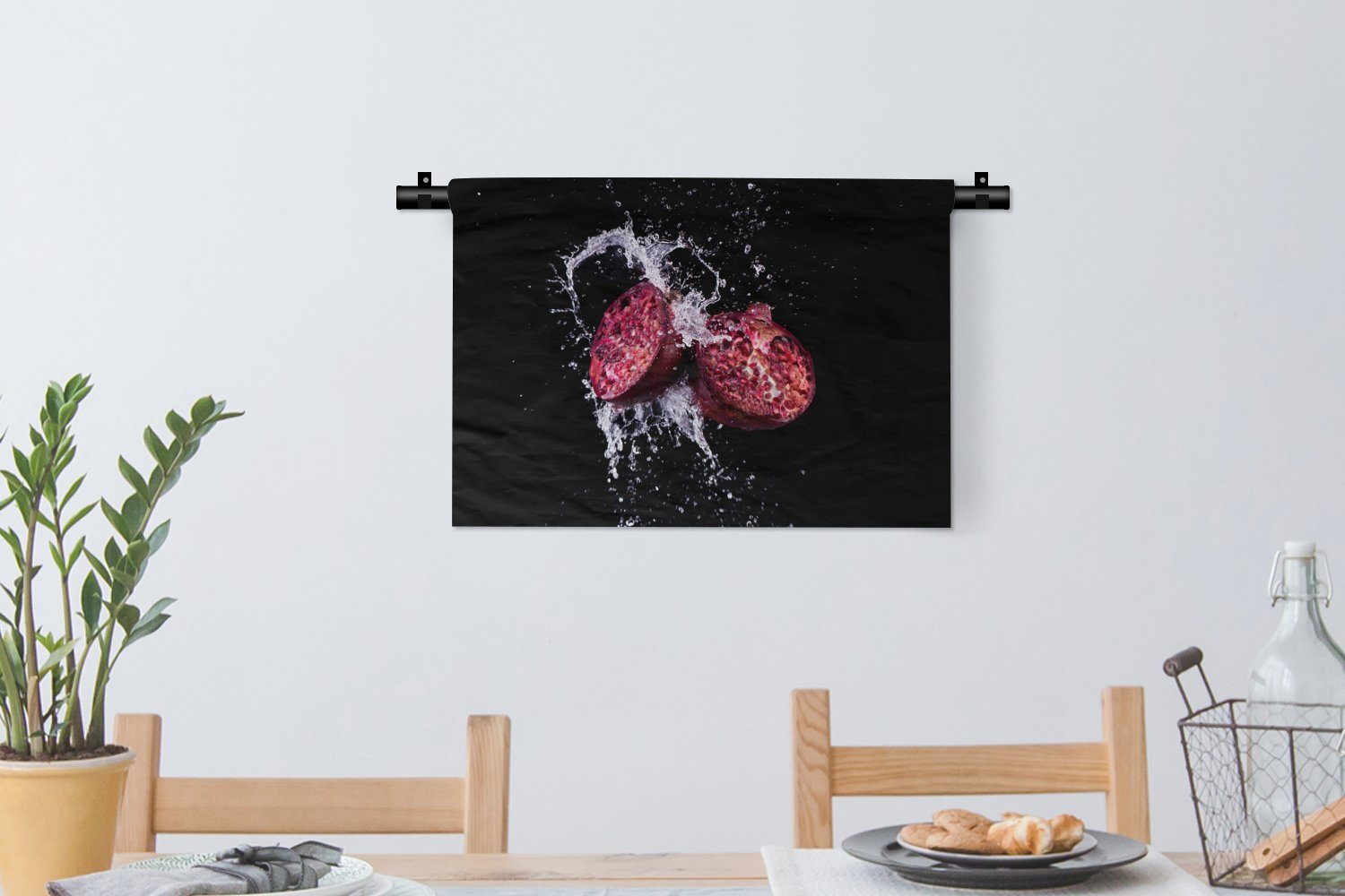 MuchoWow Wanddekoobjekt Granatapfel - Wandbehang, Wasser Schlafzimmer, Schwarz Wanddeko Frucht Kleid, Wohnzimmer, - Violett, Kinderzimmer - für 