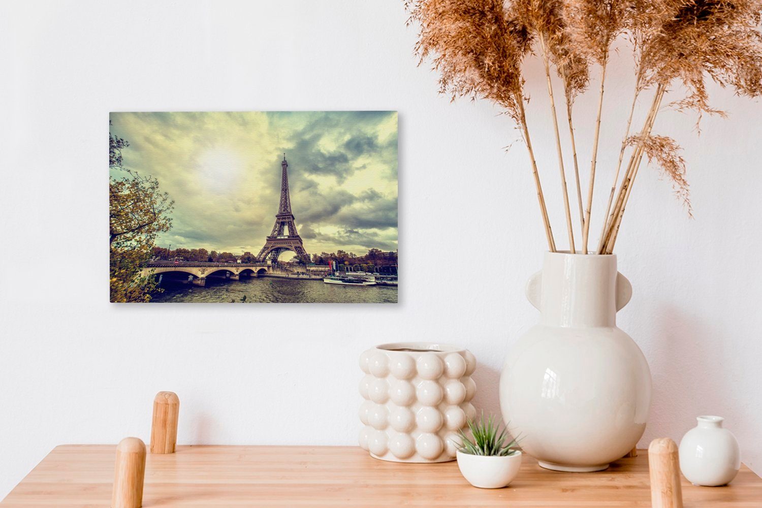 Paris, auf Leinwandbild Wanddeko, Leinwandbilder, St), den Wandbild OneMillionCanvasses® und Aufhängefertig, cm 30x20 Wasserblick Eiffelturm (1