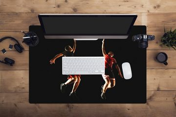 MuchoWow Gaming Mauspad Zwei Basketballspieler springen um den Ball (1-St), Büro für Tastatur und Maus, Mousepad Gaming, 90x60 cm, XXL, Großes