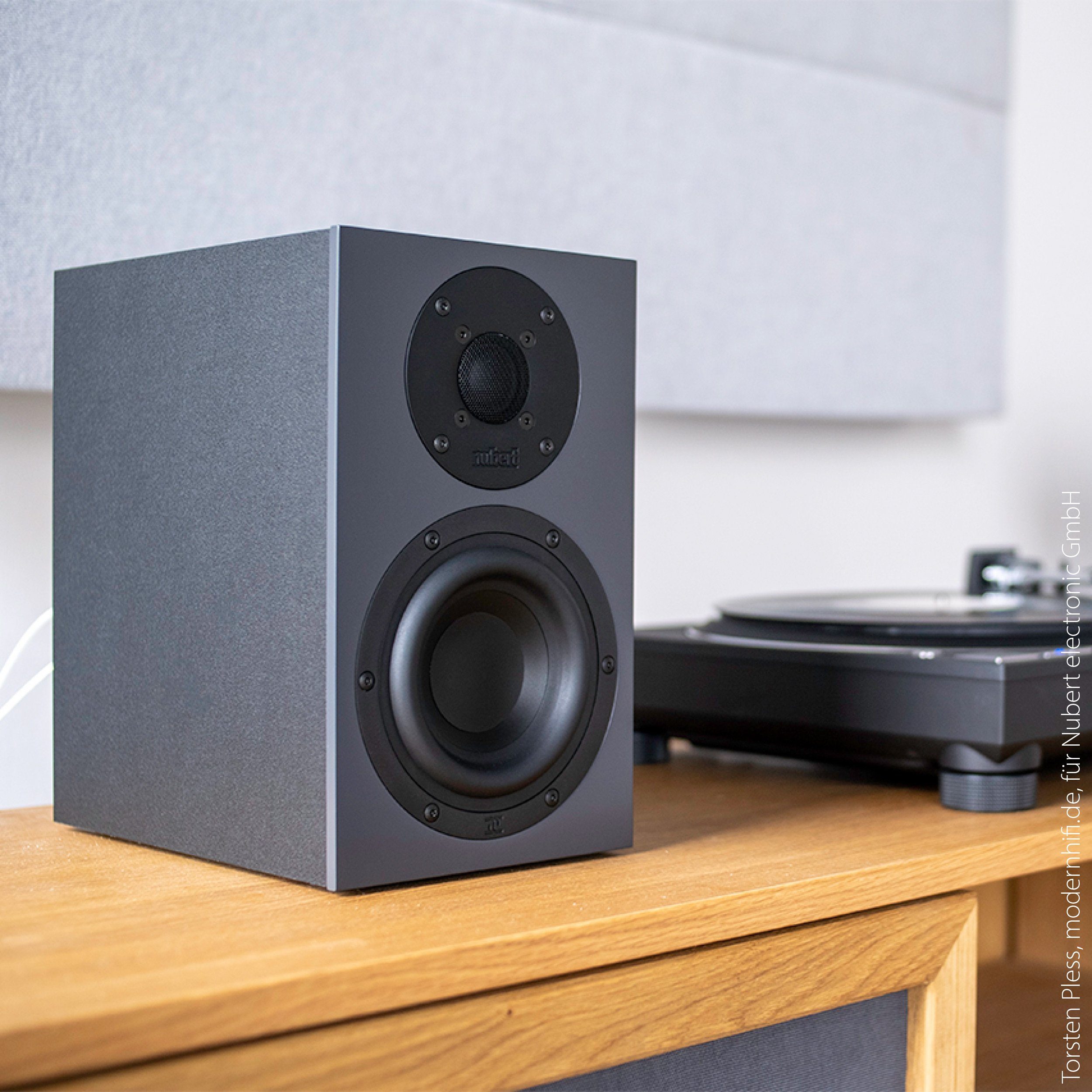 Nubert nuBoxx B-30 Regal-Lautsprecher (Kompakt-Lautsprecher, 2-Wege, 140 W Dauerbelastbarkeit)