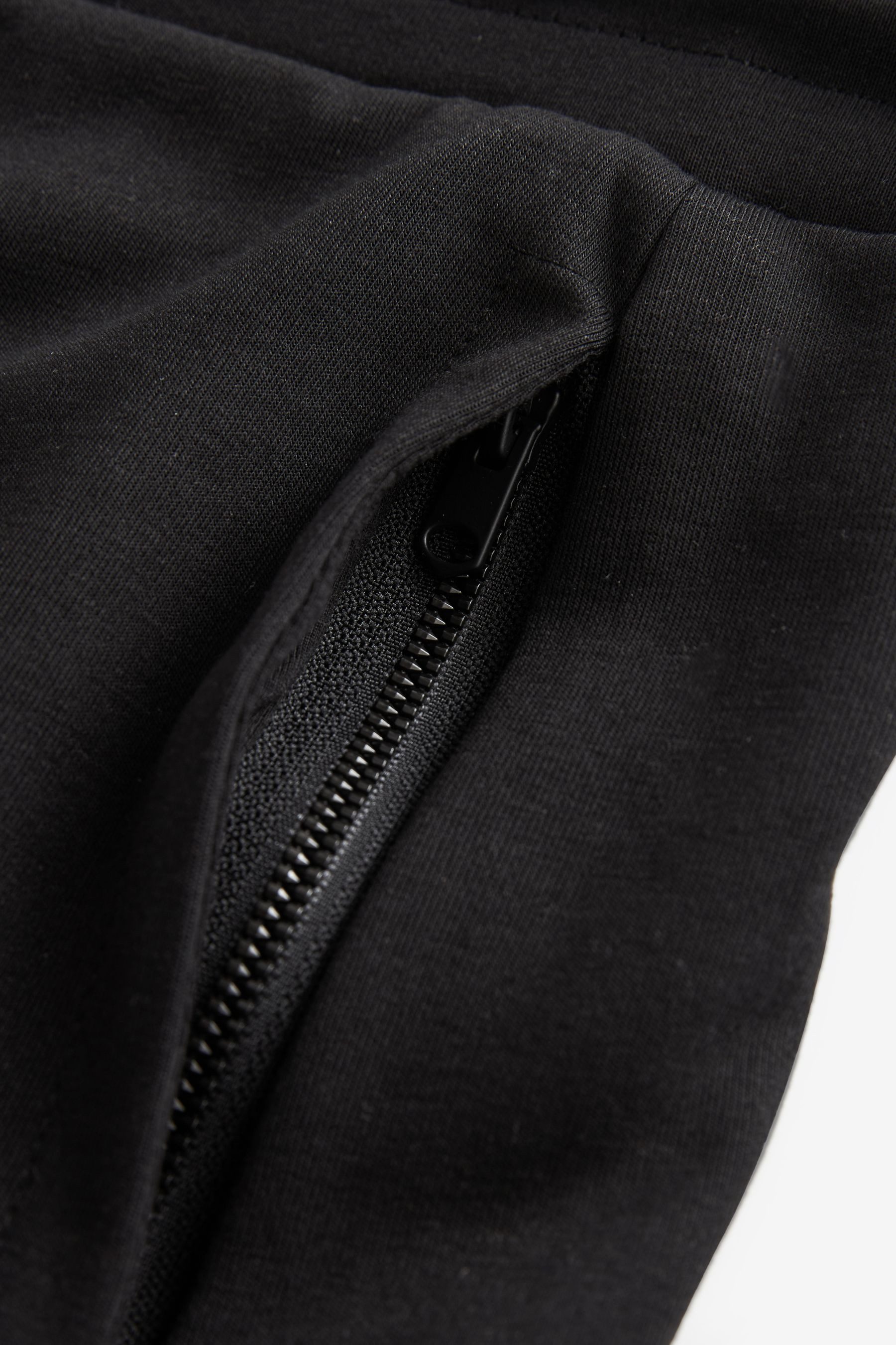 Next Sweatshorts Straight Fit Jersey-Shorts, Reißverschlusstasche (1-tlg)