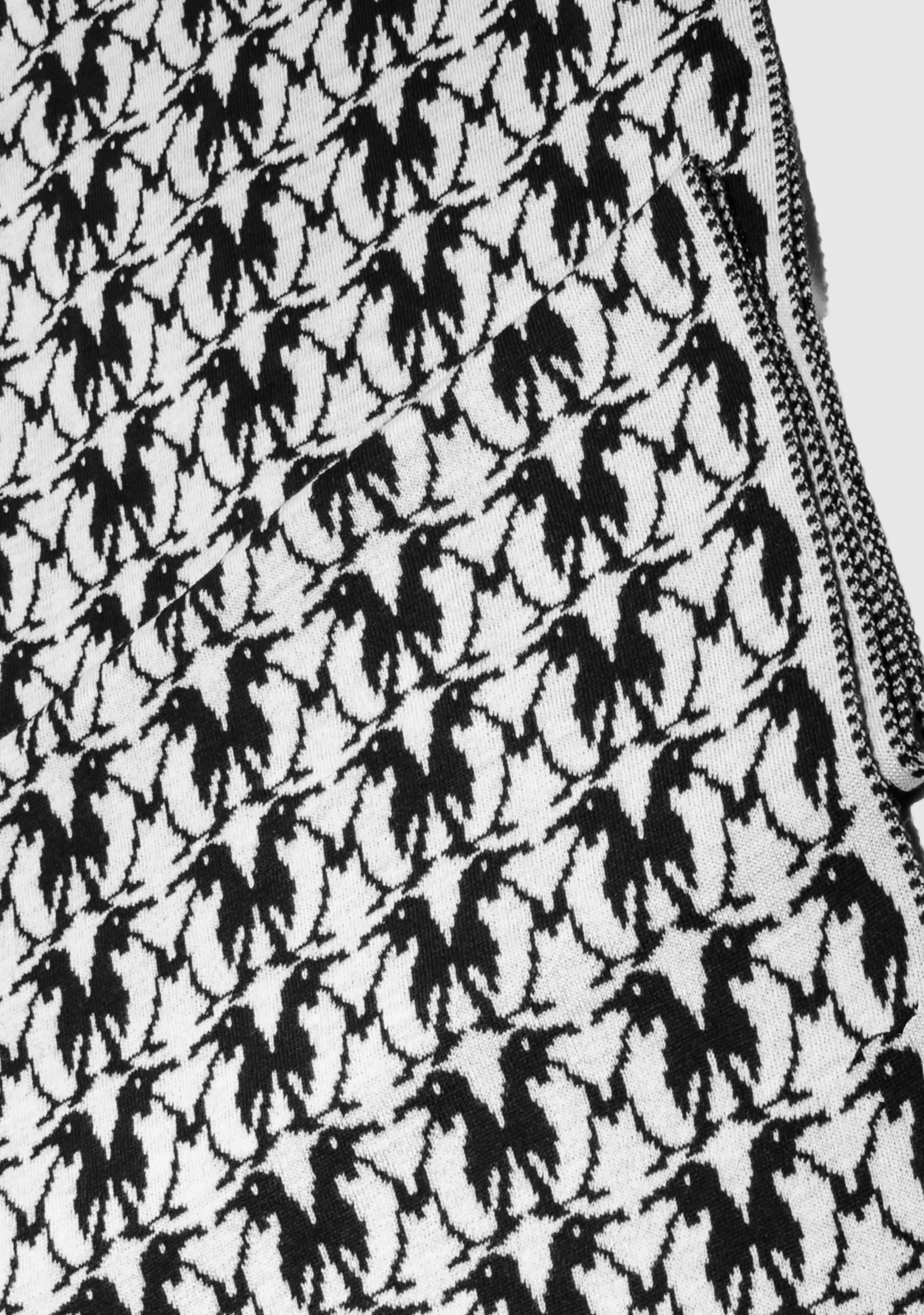 LANARTO slow fashion Strickschal Schal Pinguin aus 100% Merino extrasoft schwarz_weiß