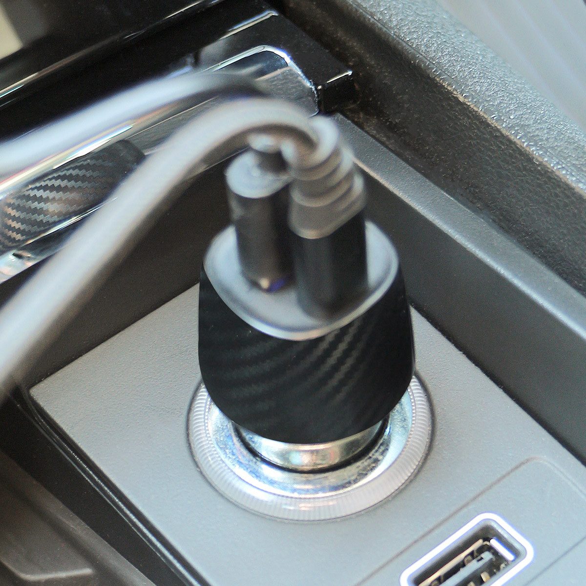 fontastic KFZ USB-Ladeset „Move“  Induktions-Ladegerät (QI Ladegerät mit Magnet)