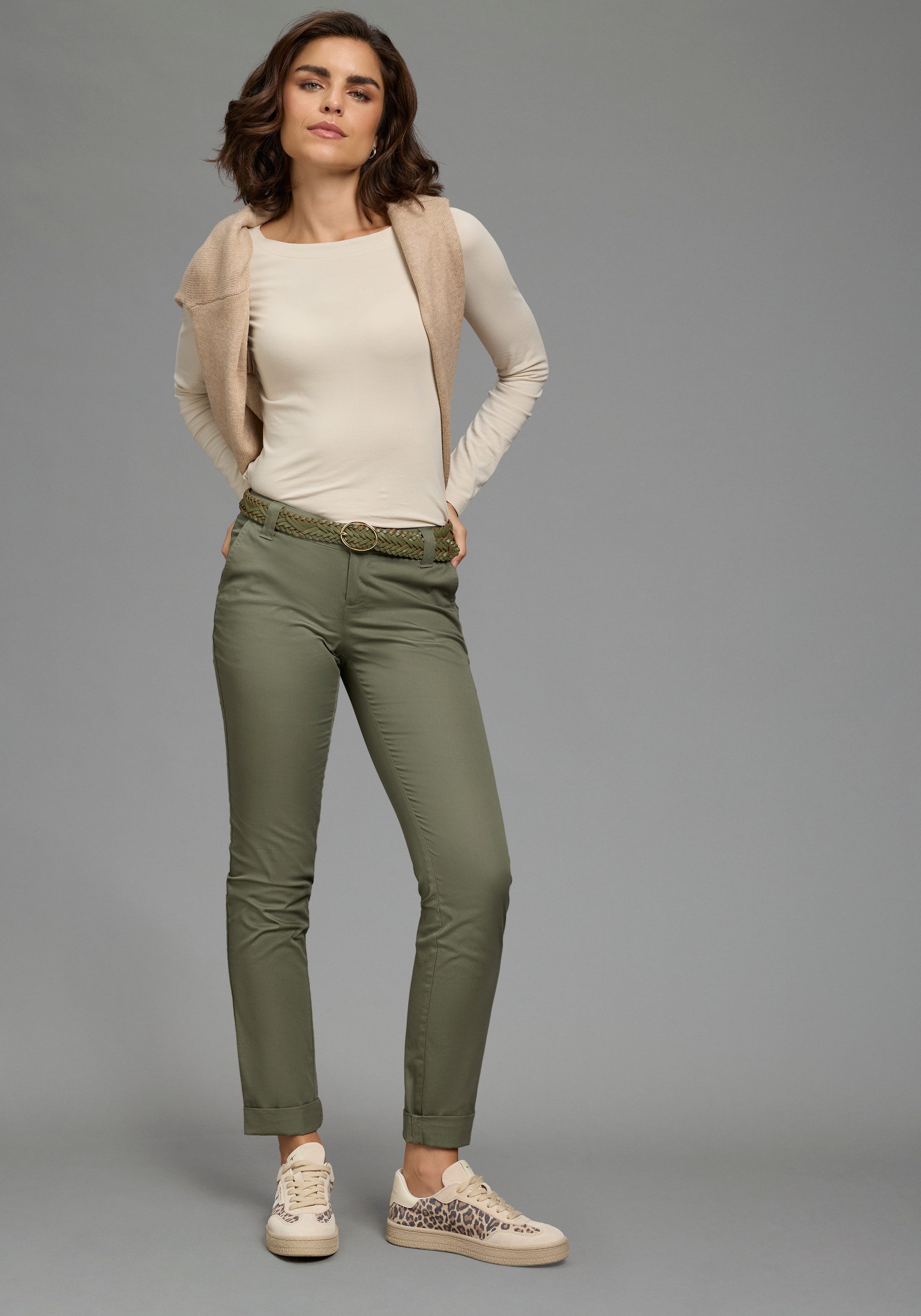 Zum Outfit 10