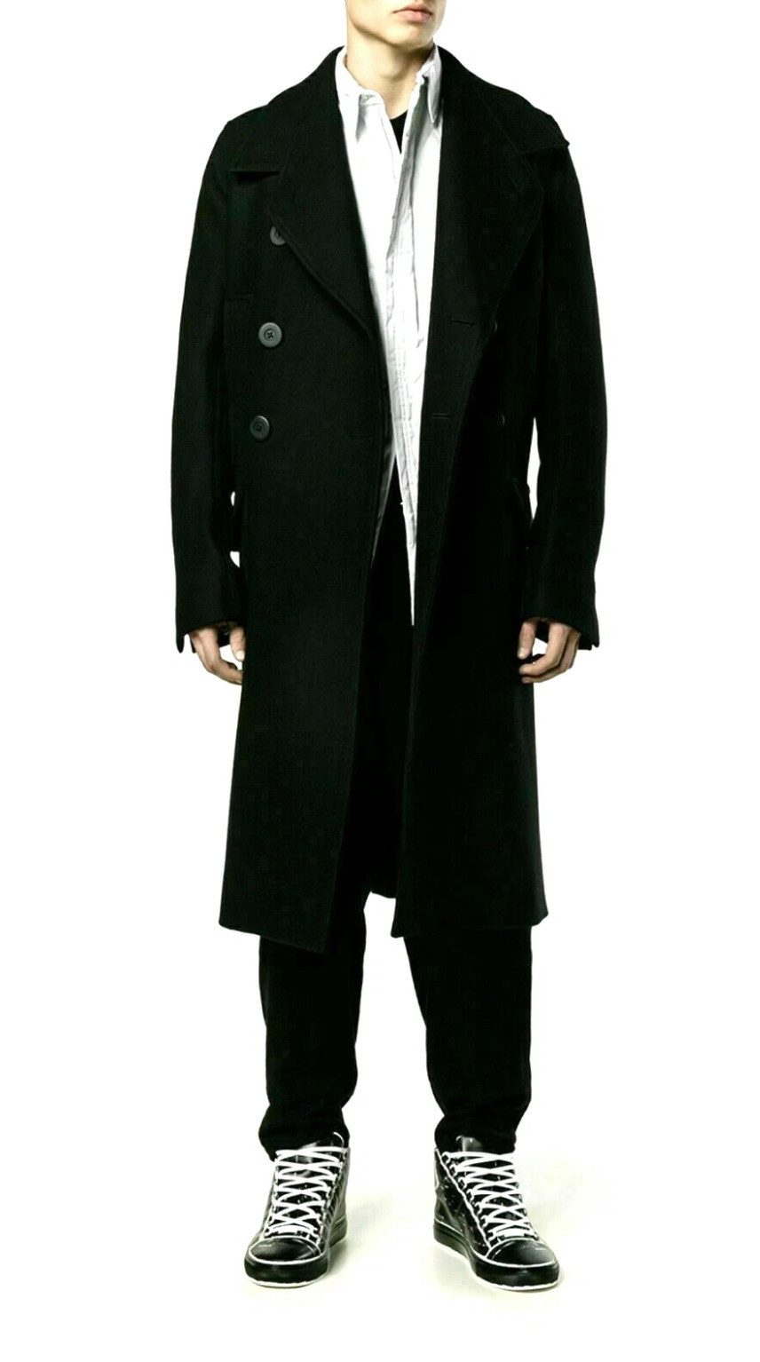 Balenciaga Arena Distressed High-Top Schuhe Deadstock Rarität von 2016 Sneaker Sammlerstück, eine modische Kampfansage, ein Blickfang.