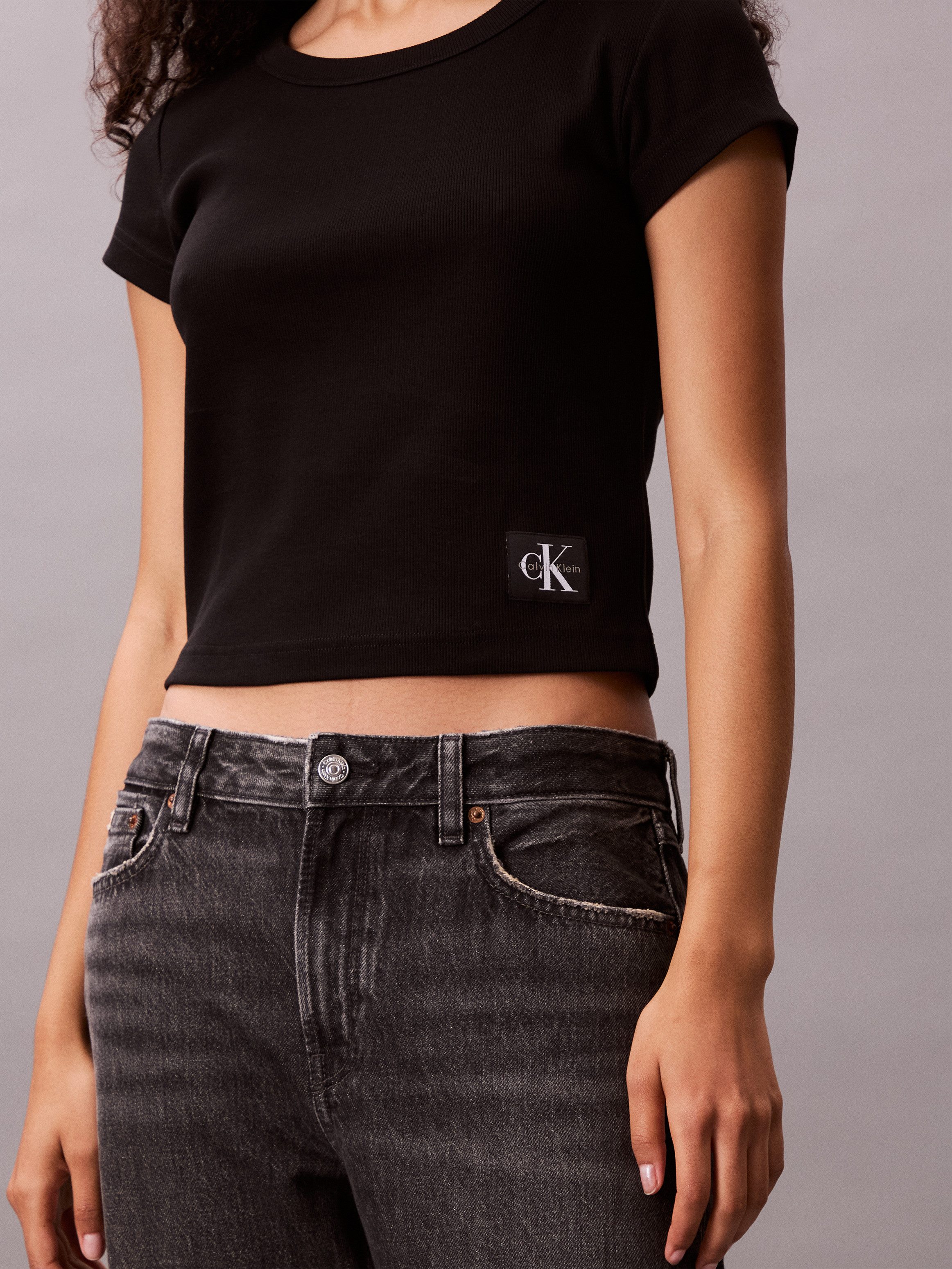 Calvin Klein Jeans T-Shirt WOVEN LABEL BABY RIB Regular fit mit Rundhalsausschnitt